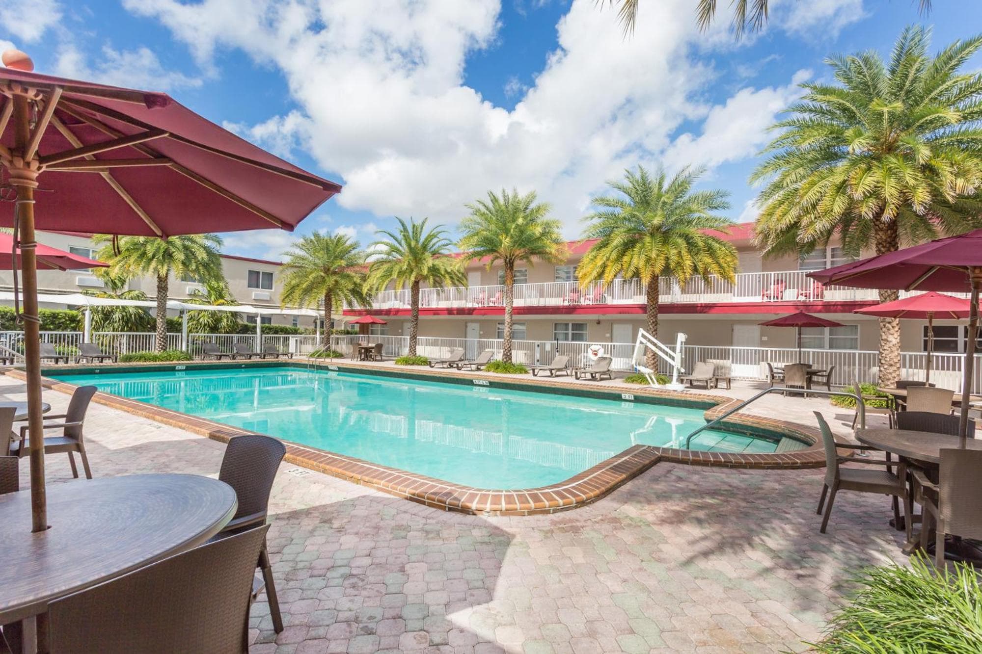 Ramada by Wyndham Miami Springs/Miami International Airport — 23