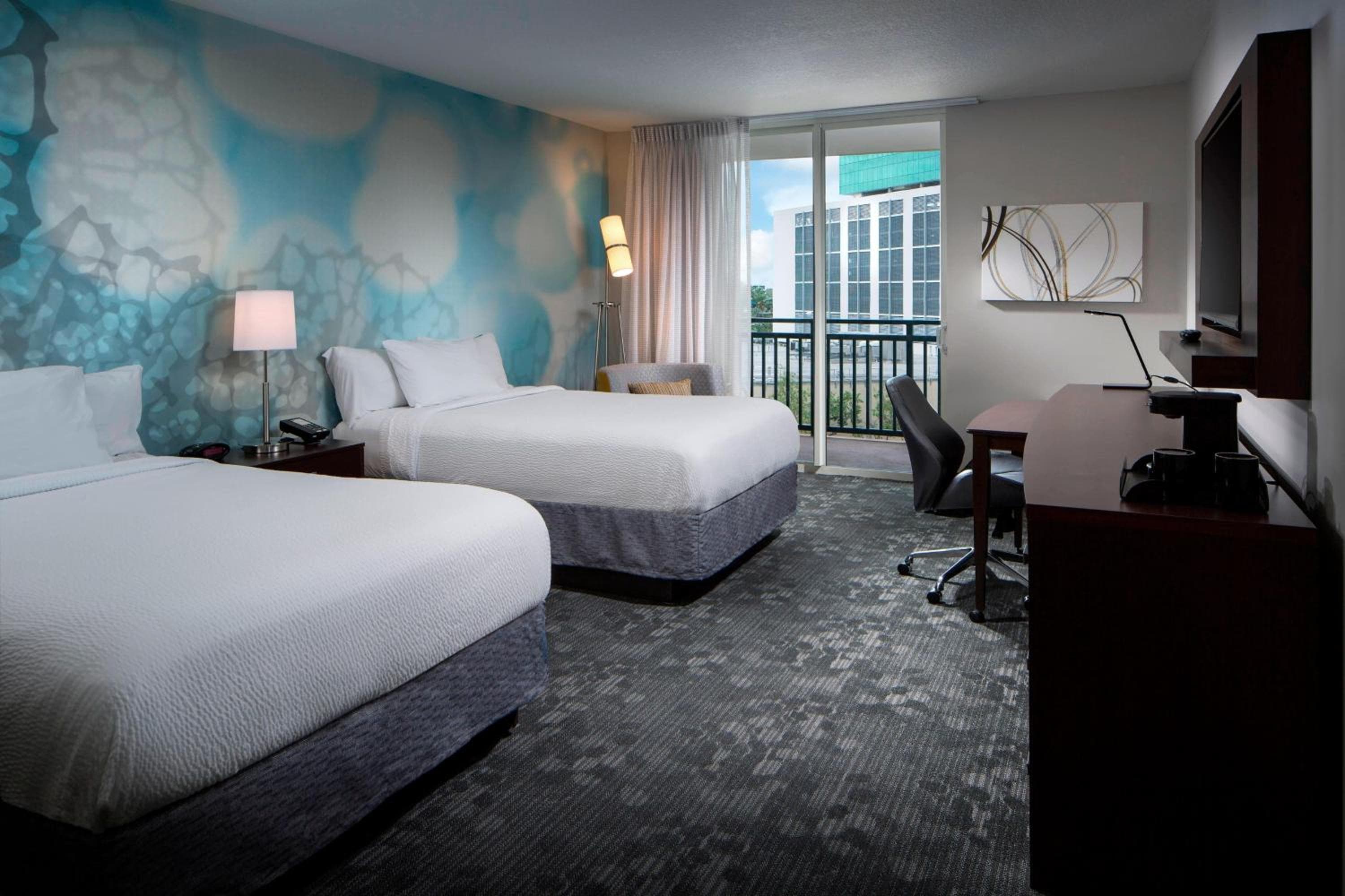 Courtyard Miami-Dadeland — 10
