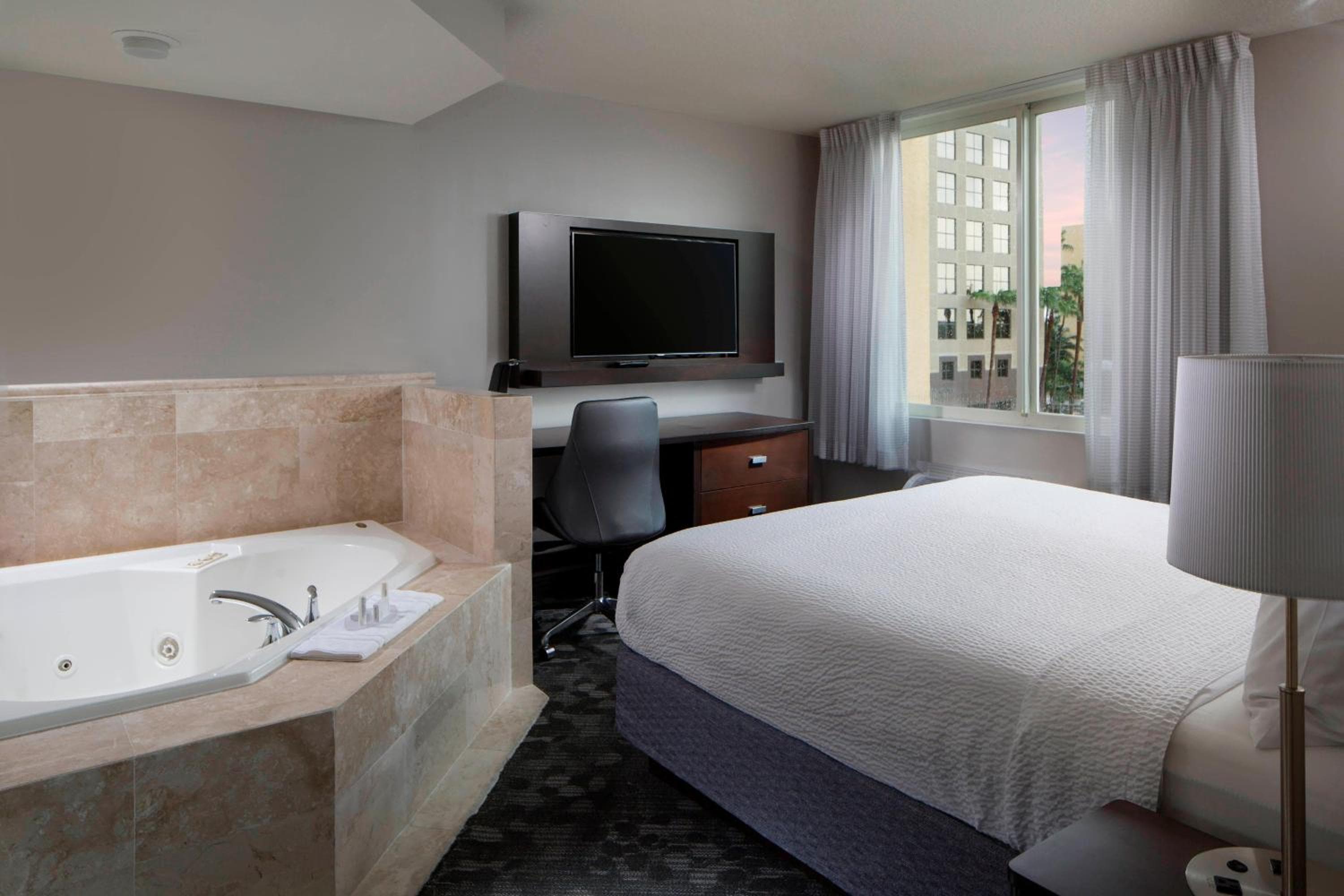 Courtyard Miami-Dadeland — 15