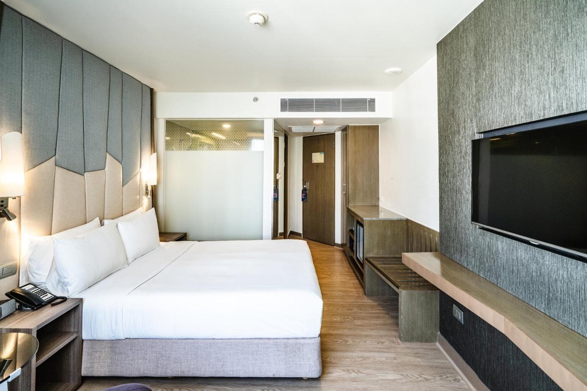 Holiday Inn Express Bangkok Sukhumvit 11 by IHG — 27