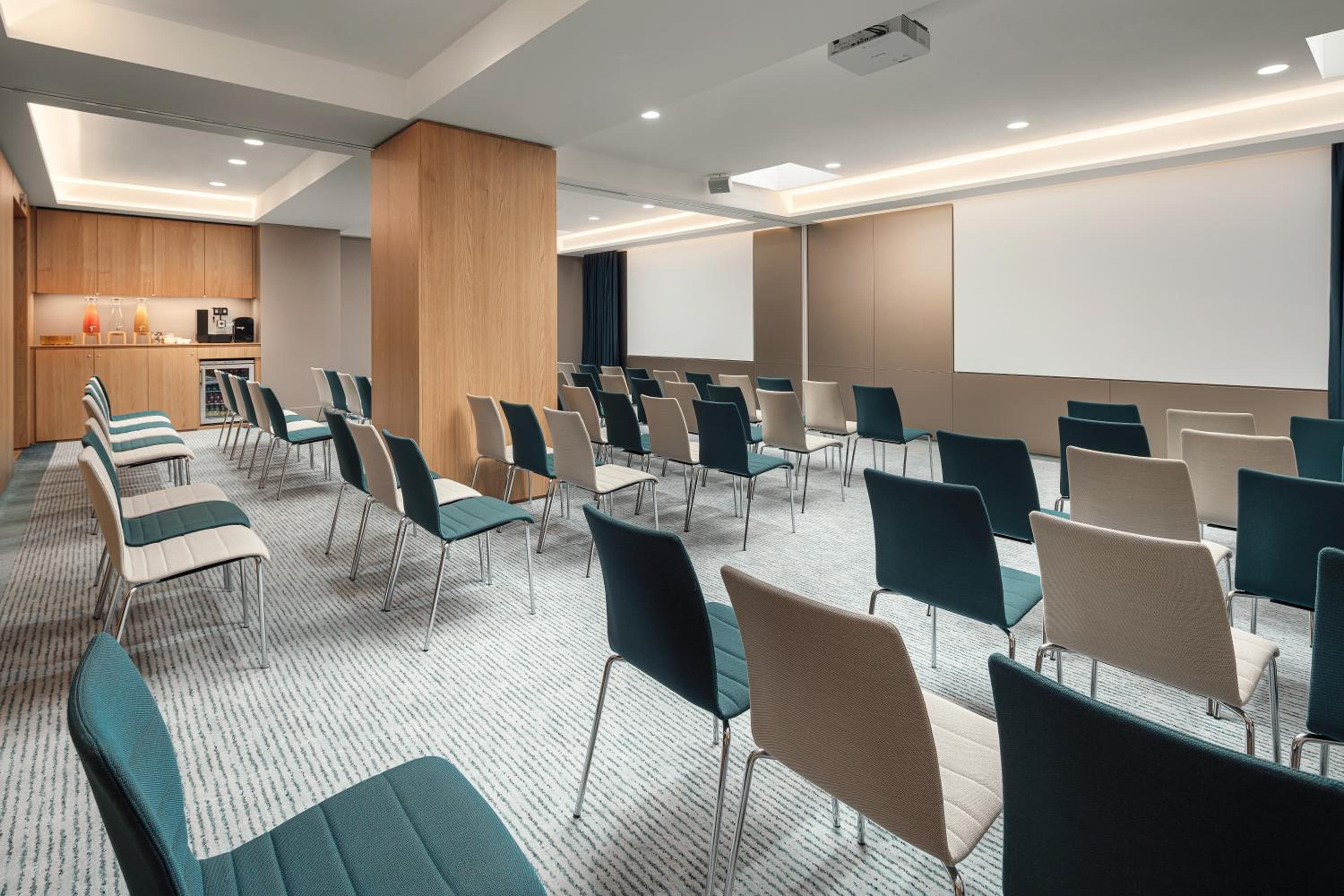 The Julius Prague hotel, 3 Senovážné náměstí, Prague, Czech Republic — photo 81