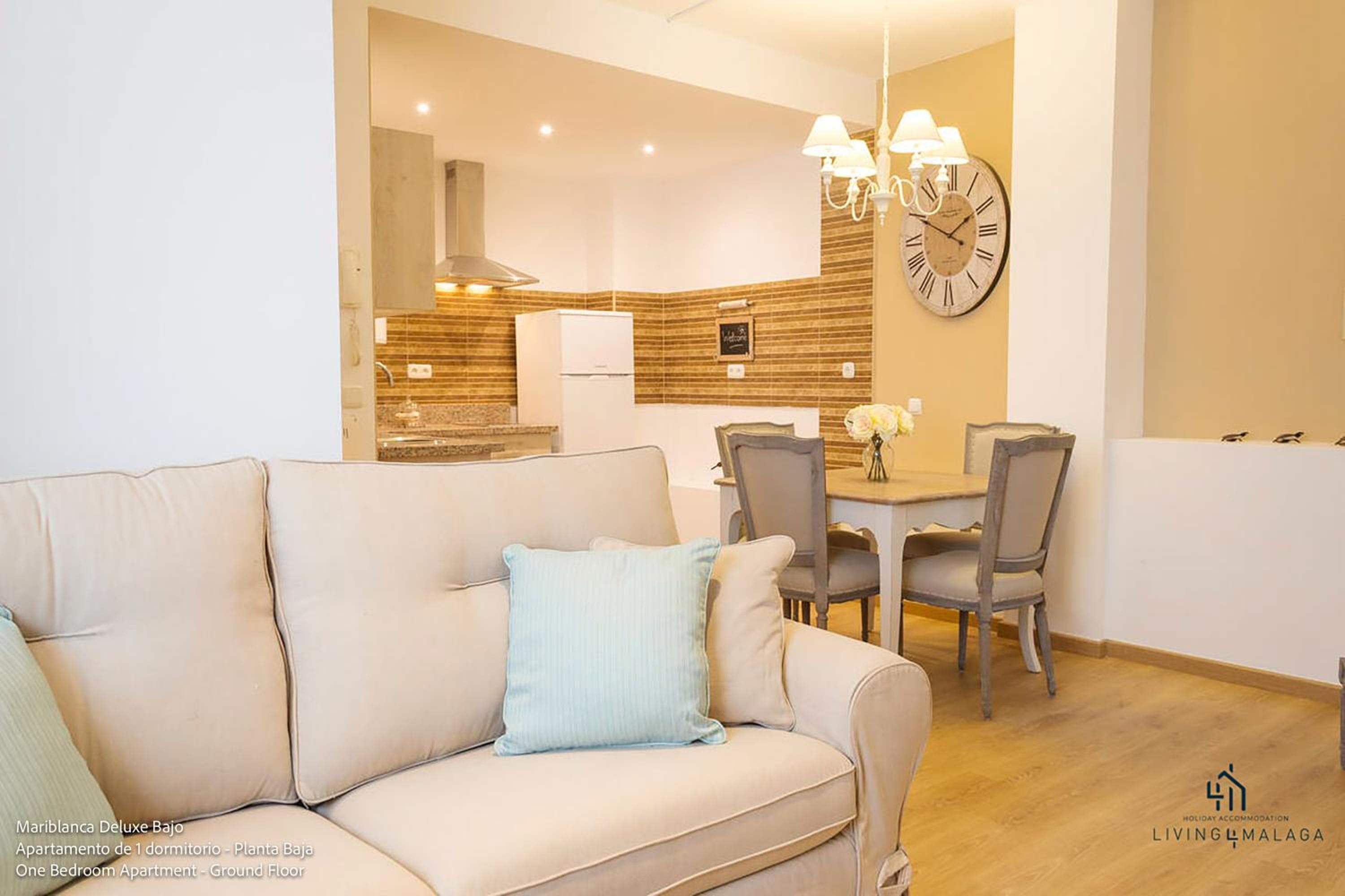Living4Málaga Apartamentos Boutique — 24