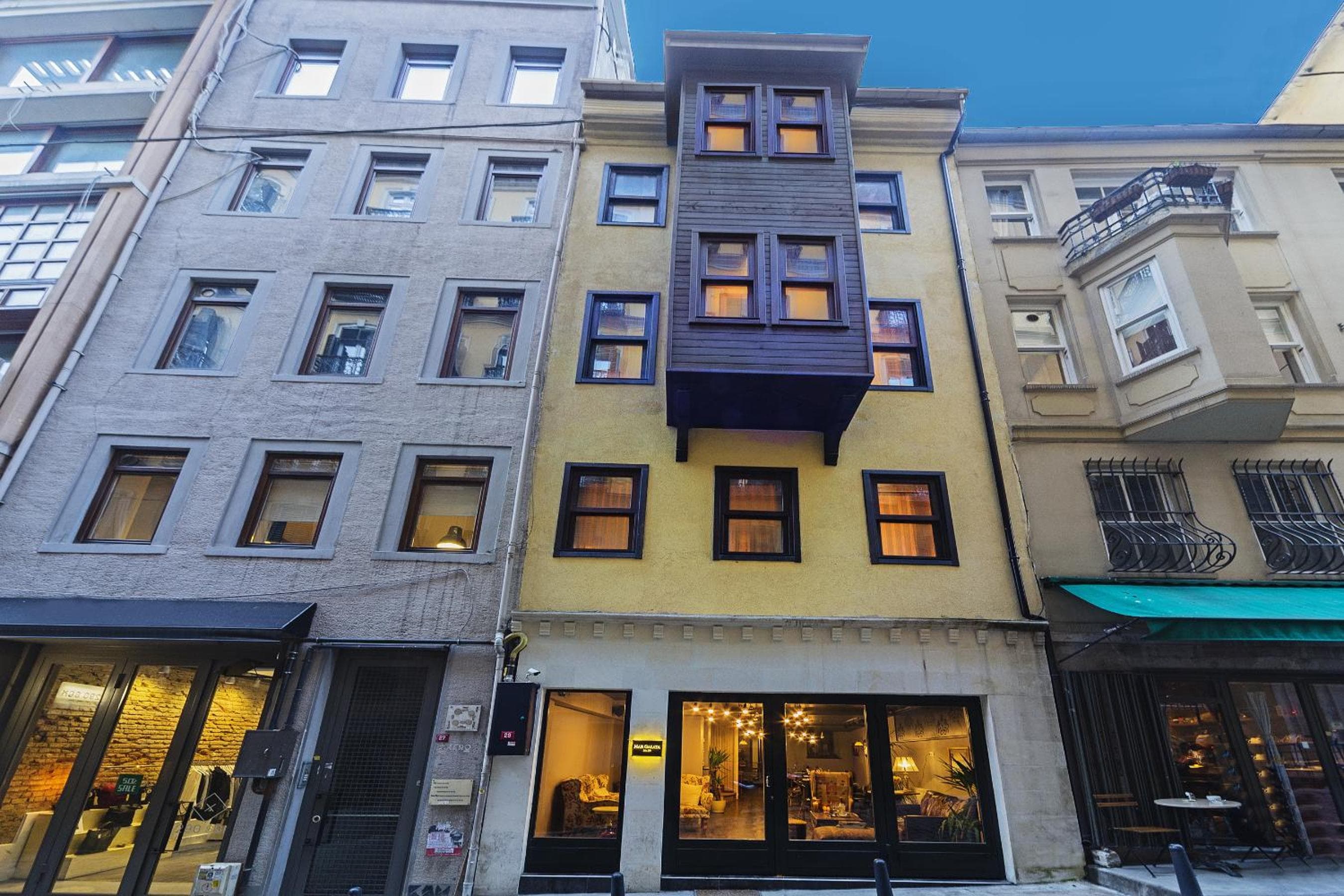 Meroddi Galata Mansion - *Meroddi Galata Herrenhaus* — 1