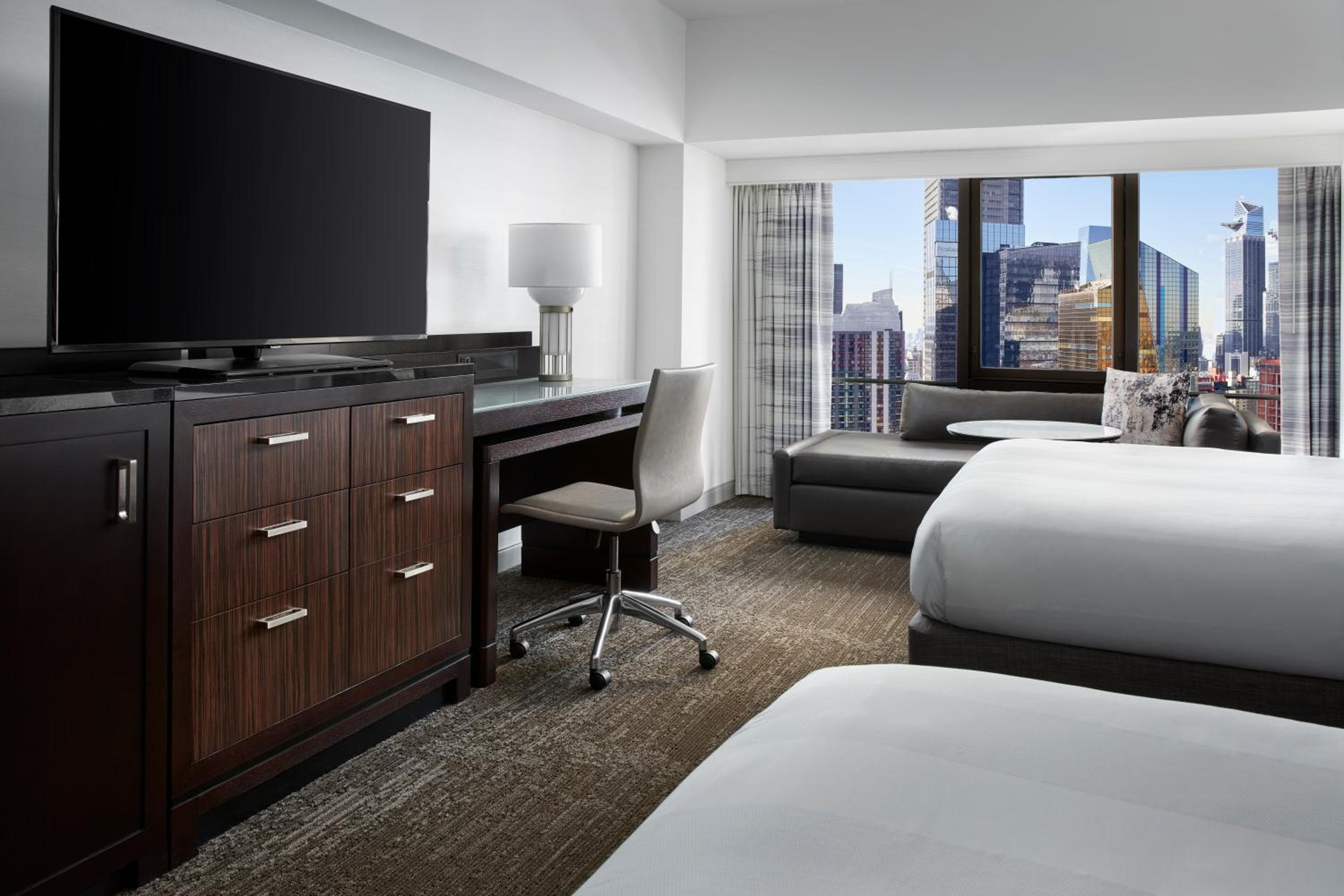 New York Marriott Marquis — 3
