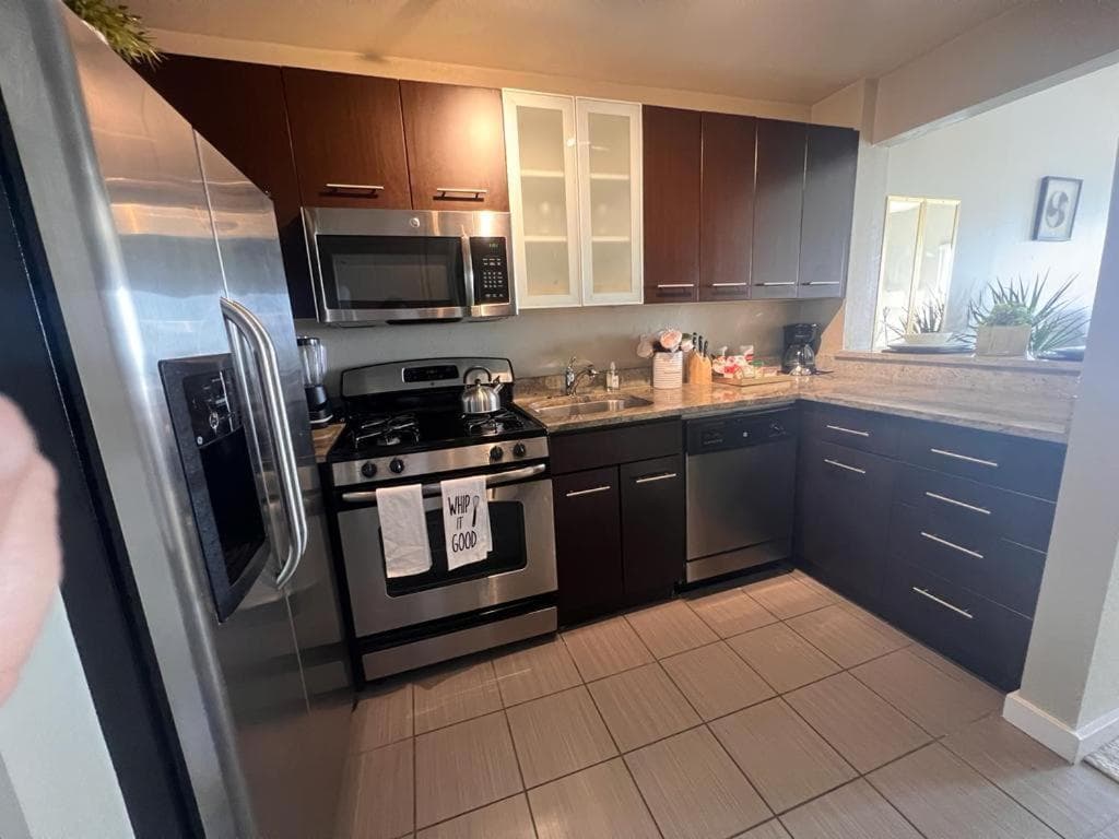 Amazing Universal Studios Loft FREE parking — 3