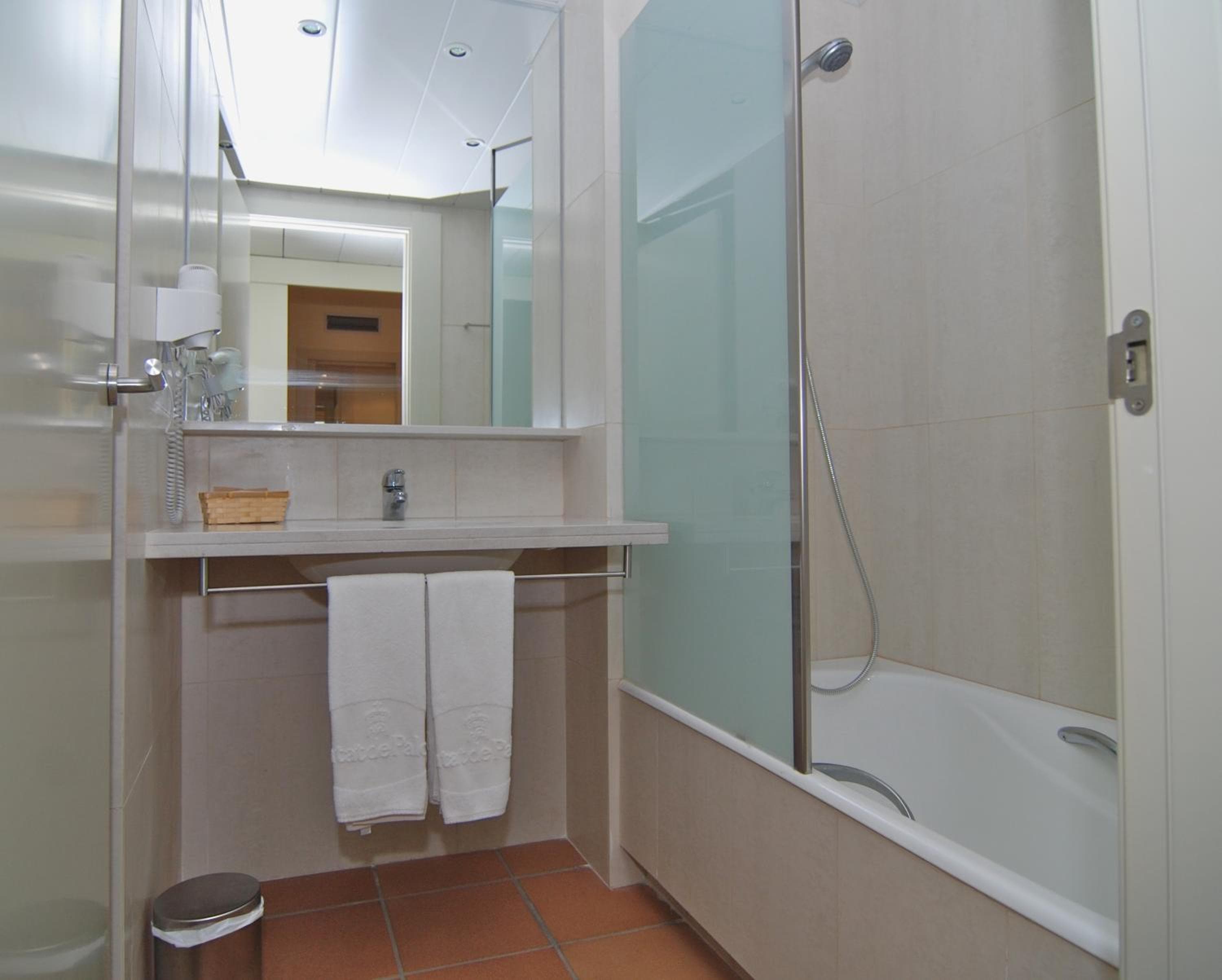 Aparthotel Ciutat de Palol — 10