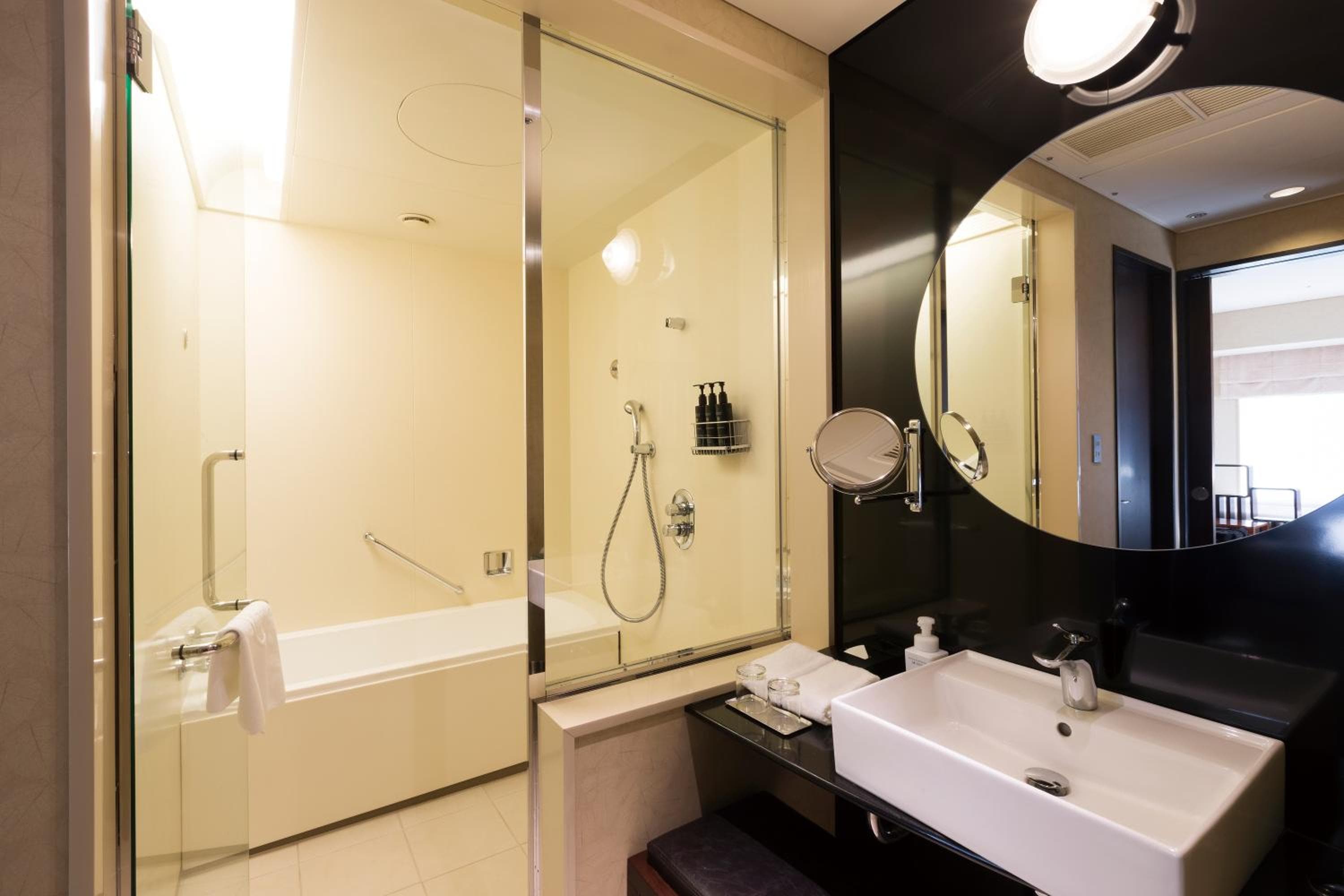 The Royal Park Hotel Iconic Tokyo Shiodome hotel, Minato-ku, Higashishimbashi 1-6-3, Tokyo, Japan — photo 48