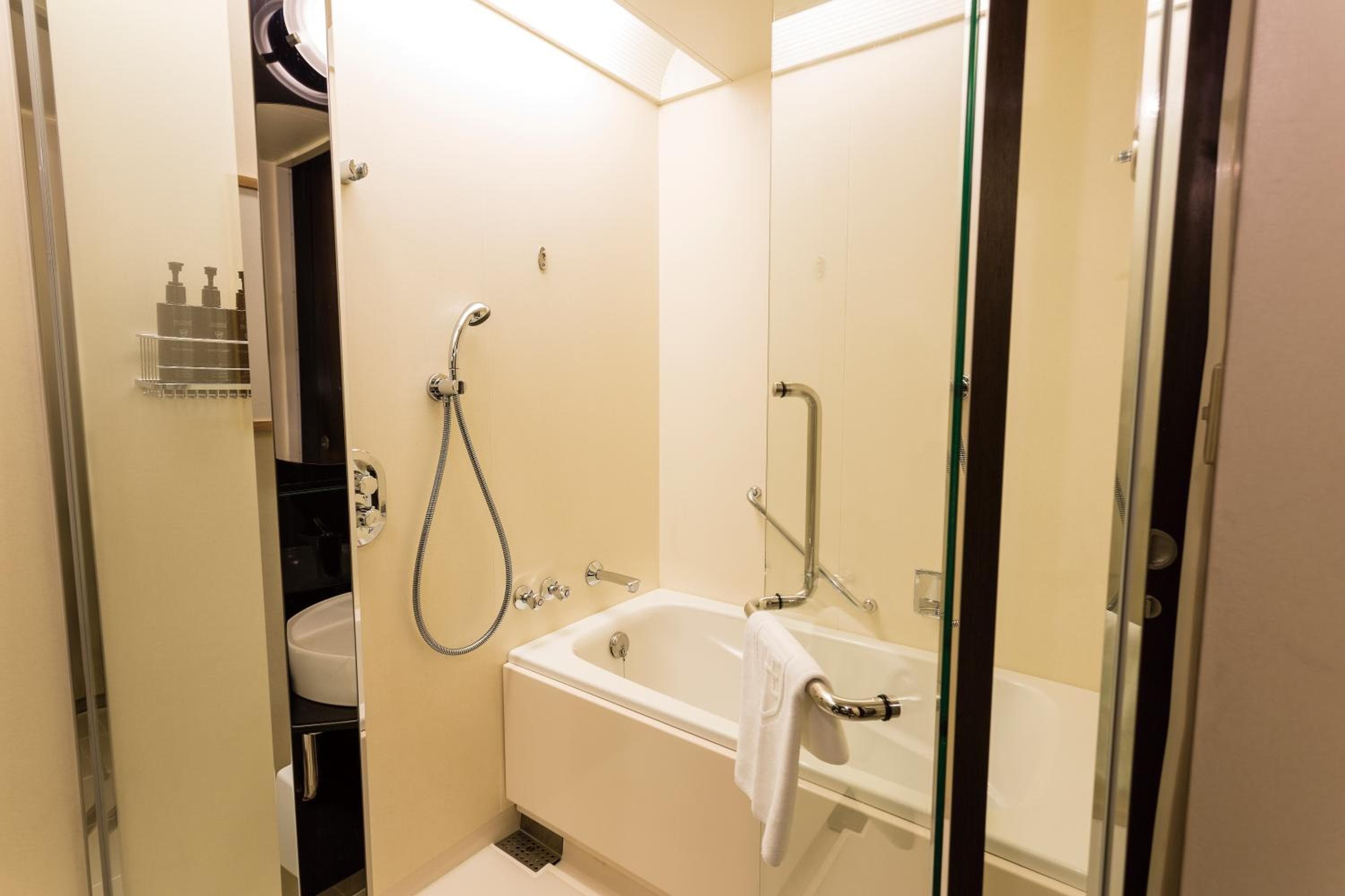 The Royal Park Hotel Iconic Tokyo Shiodome hotel, Minato-ku, Higashishimbashi 1-6-3, Tokyo, Japan — photo 38