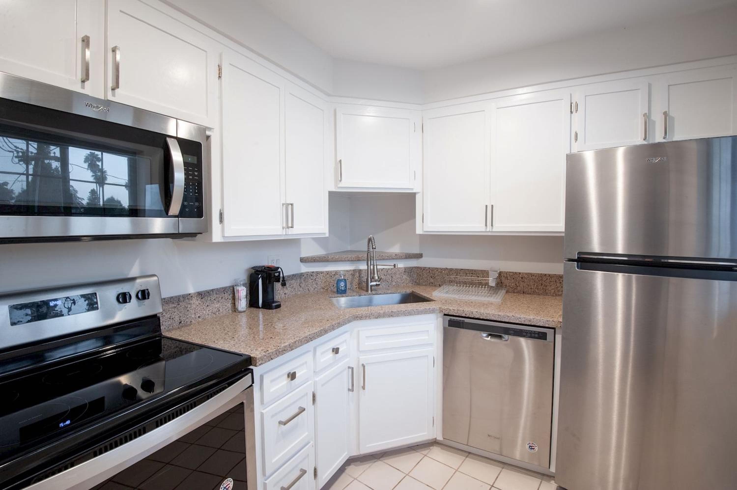 Studio City Court Yard Hotel - Studio City Innenhof Hotel — 20