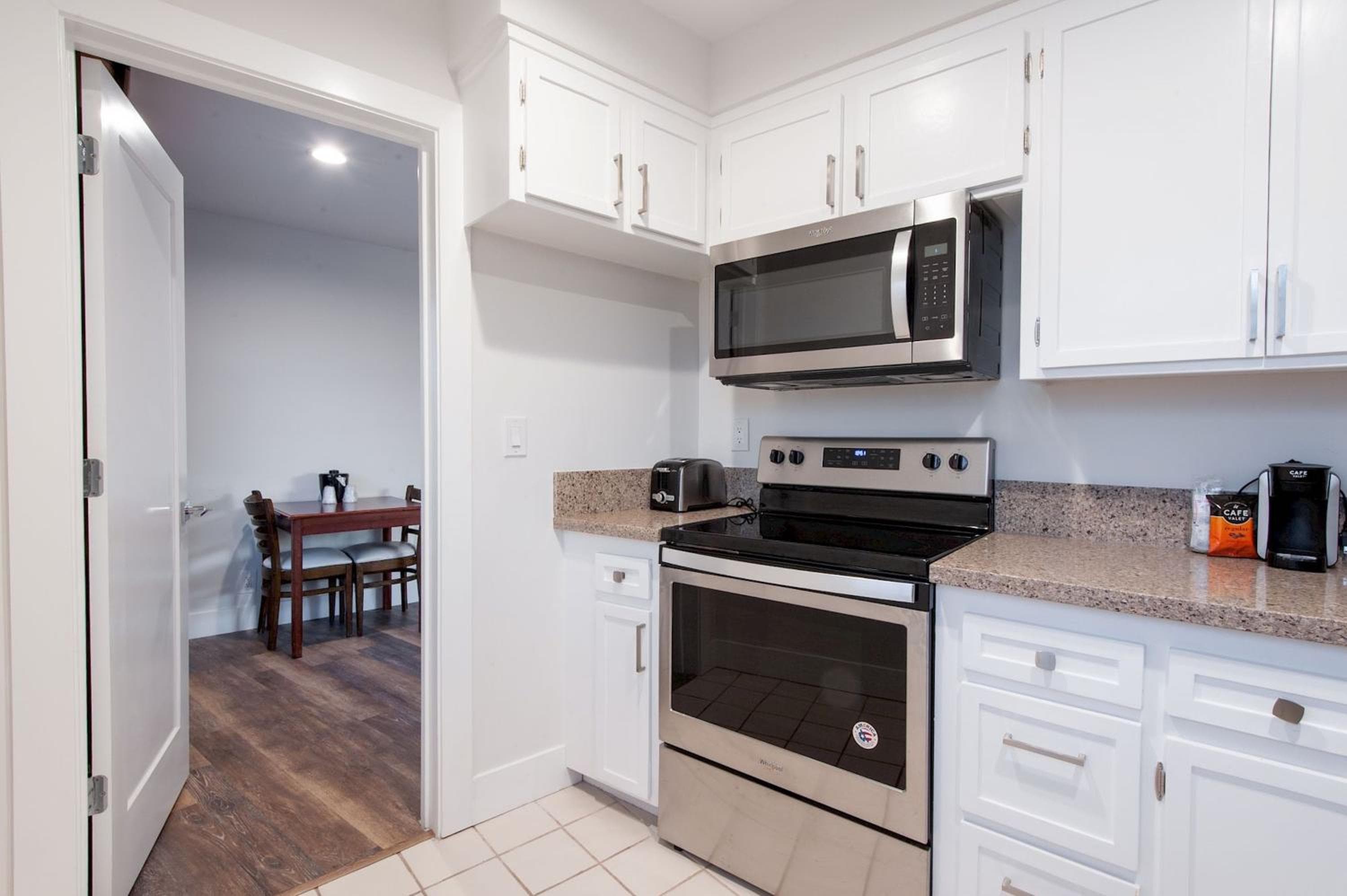 Studio City Court Yard Hotel - Studio City Innenhof Hotel — 19