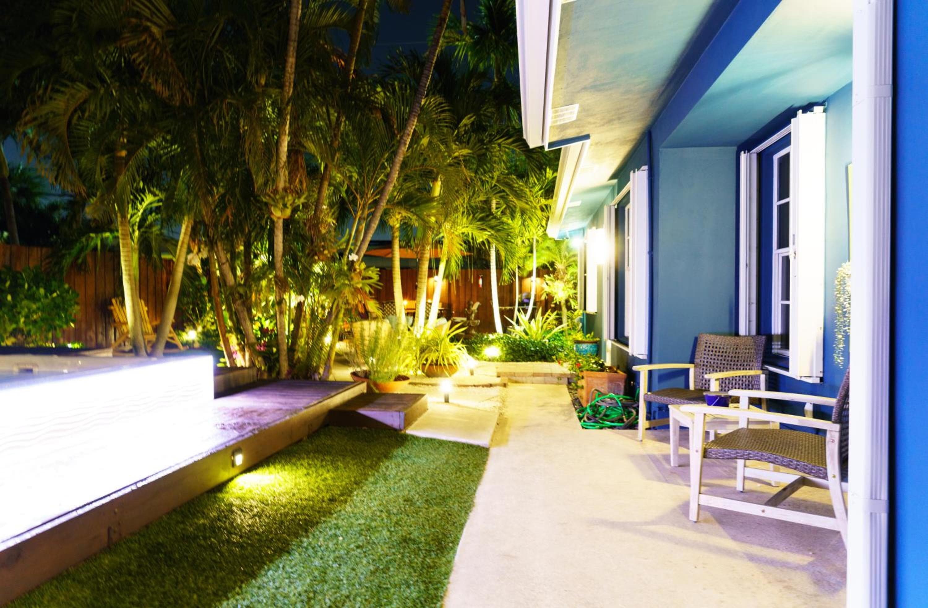 Modern Oasis — 4