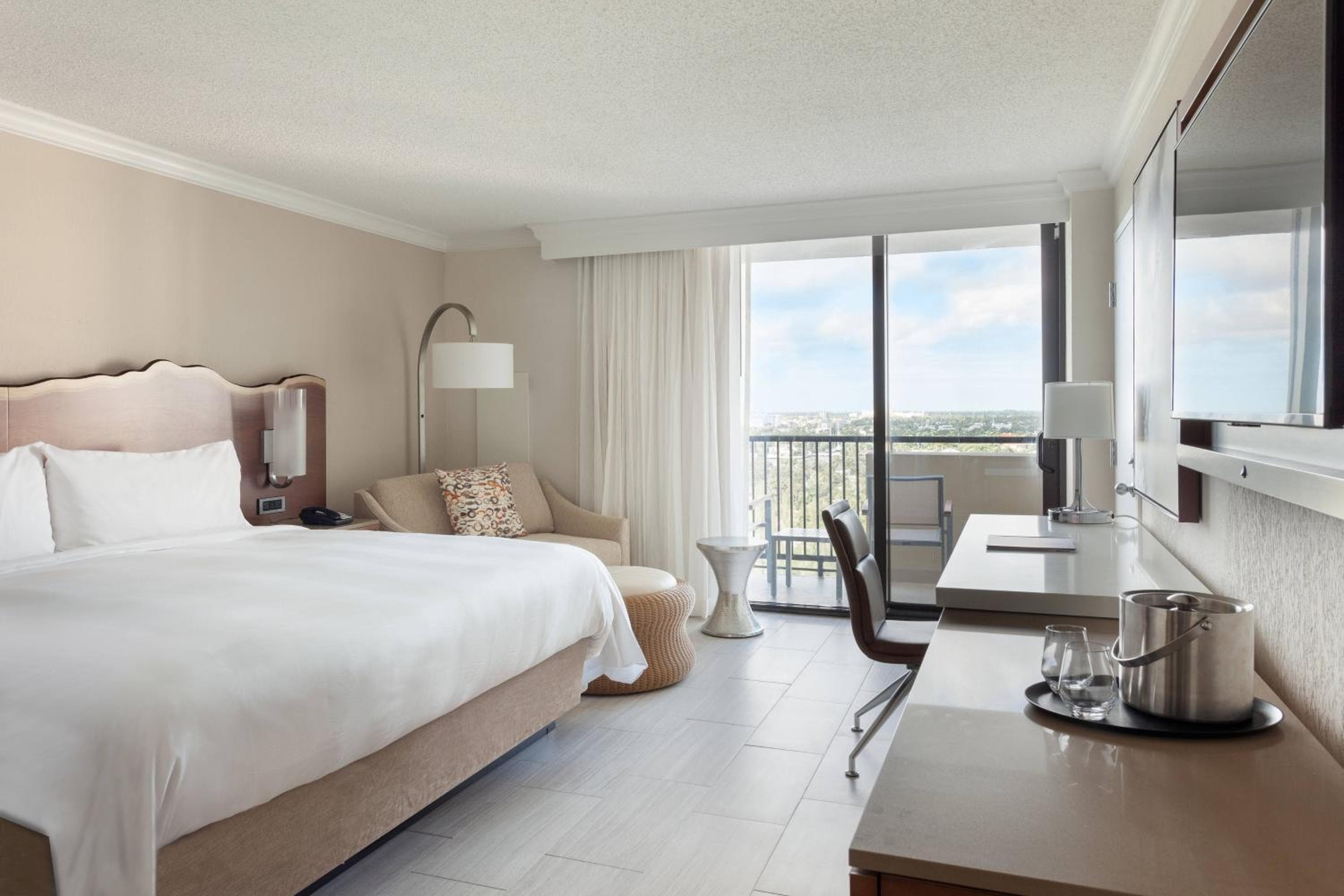 Fort Lauderdale Marriott Harbor Beach Resort & Spa — 8