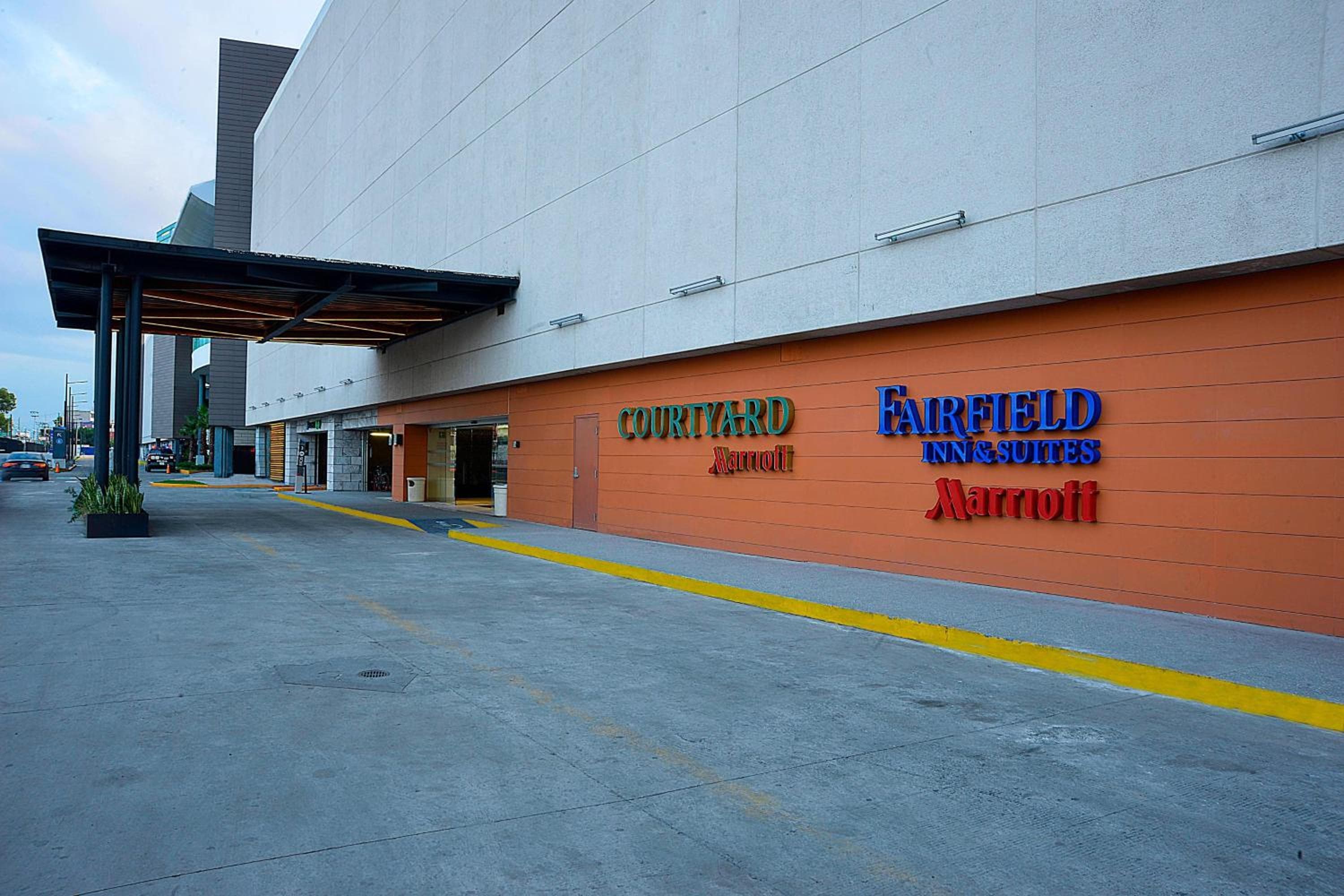 Courtyard by Marriott Ciudad de México Vallejo — 1