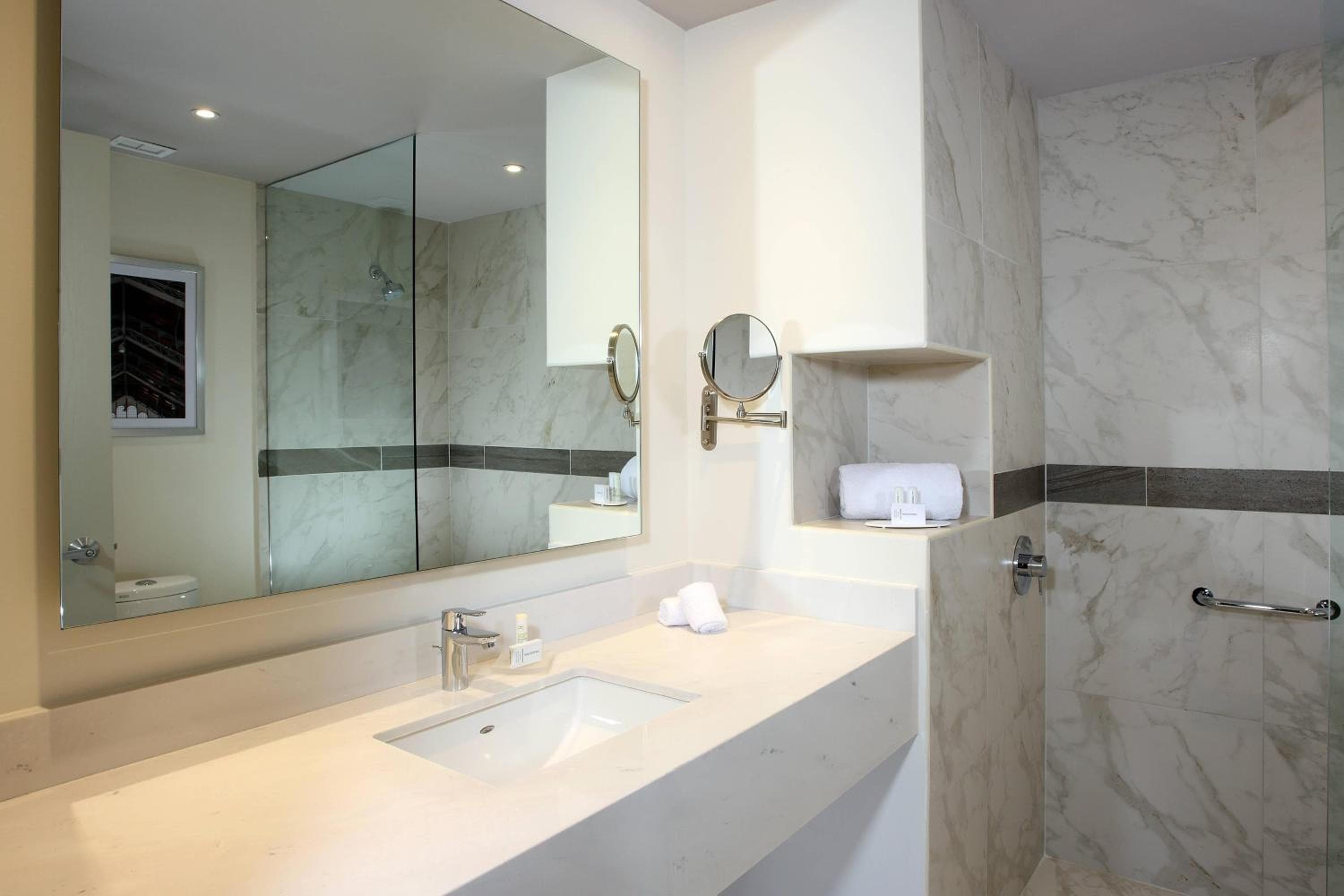Courtyard by Marriott Ciudad de México Vallejo — 14