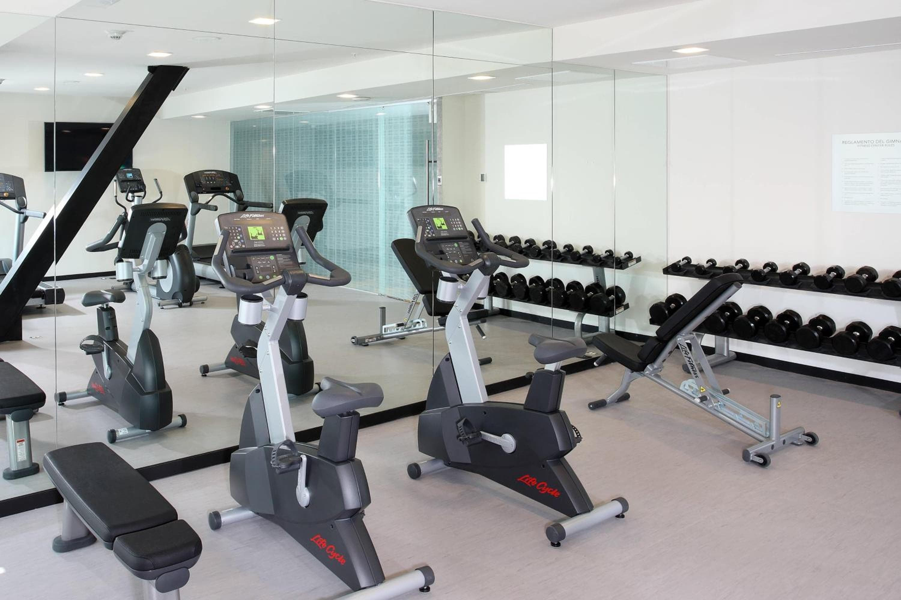 Courtyard by Marriott Mexico City Vallejo — 13
