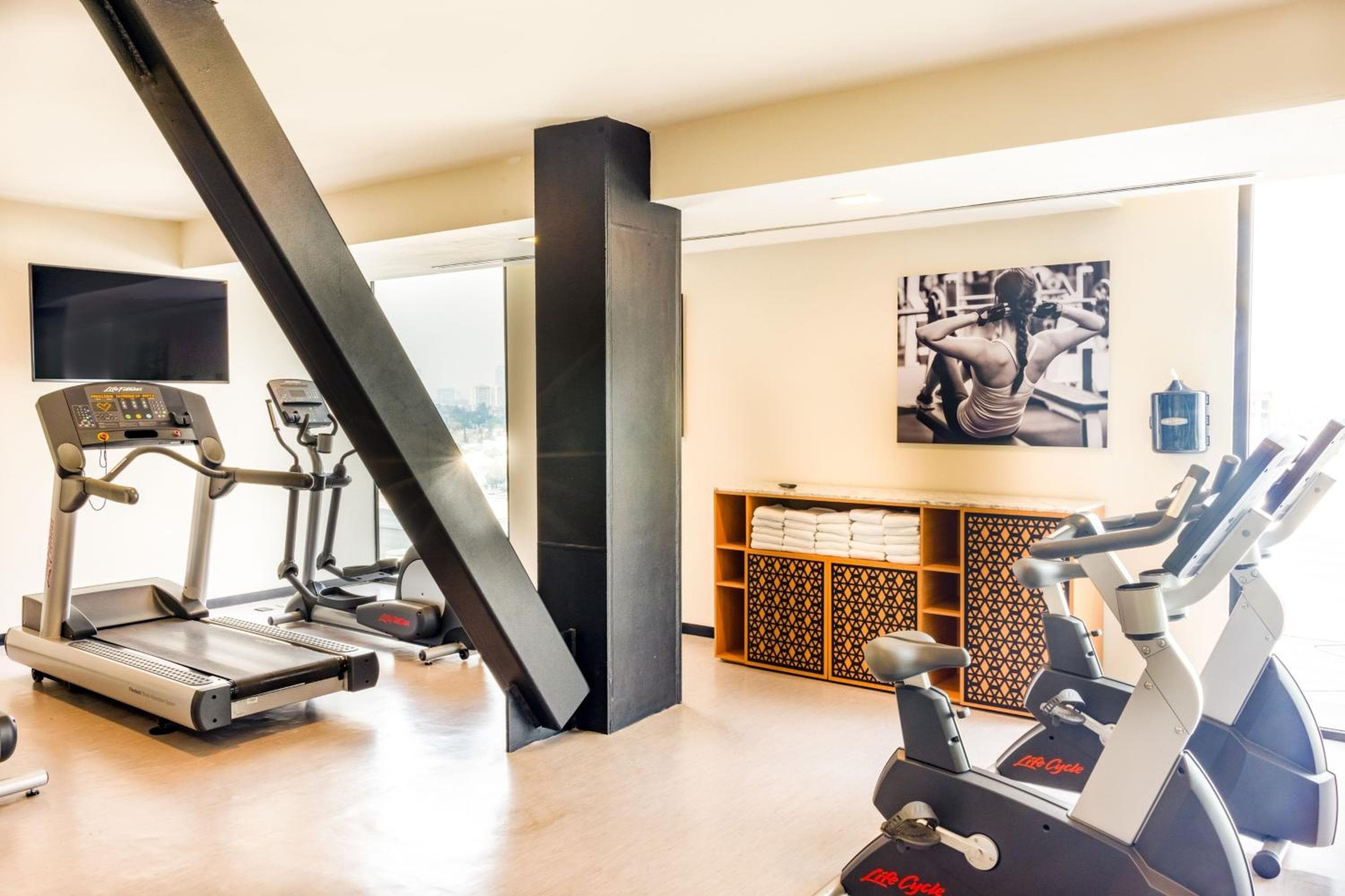 Courtyard by Marriott Mexico City Vallejo — 7