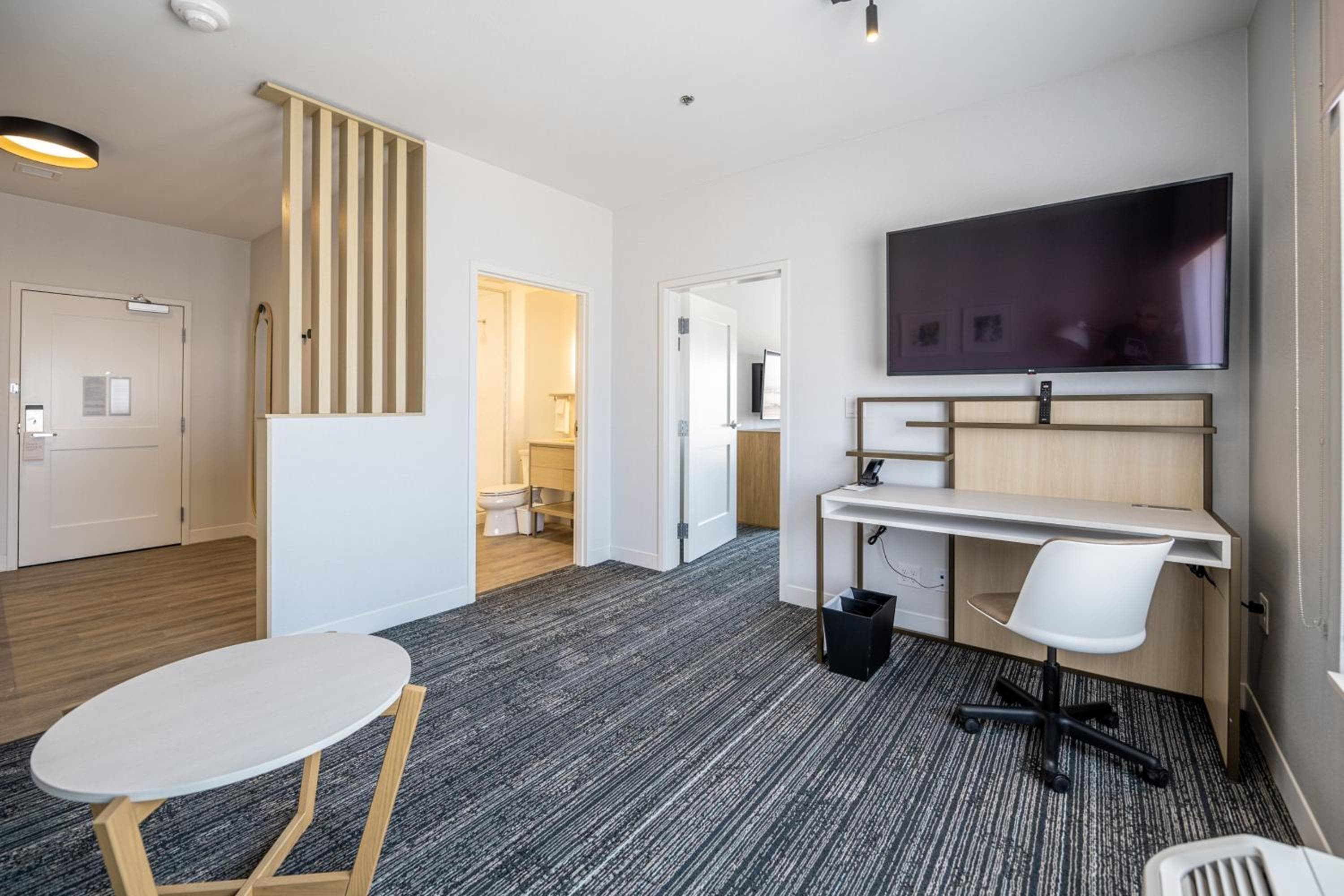 TownePlace Suites by Marriott Las Vegas North I-15 — 17