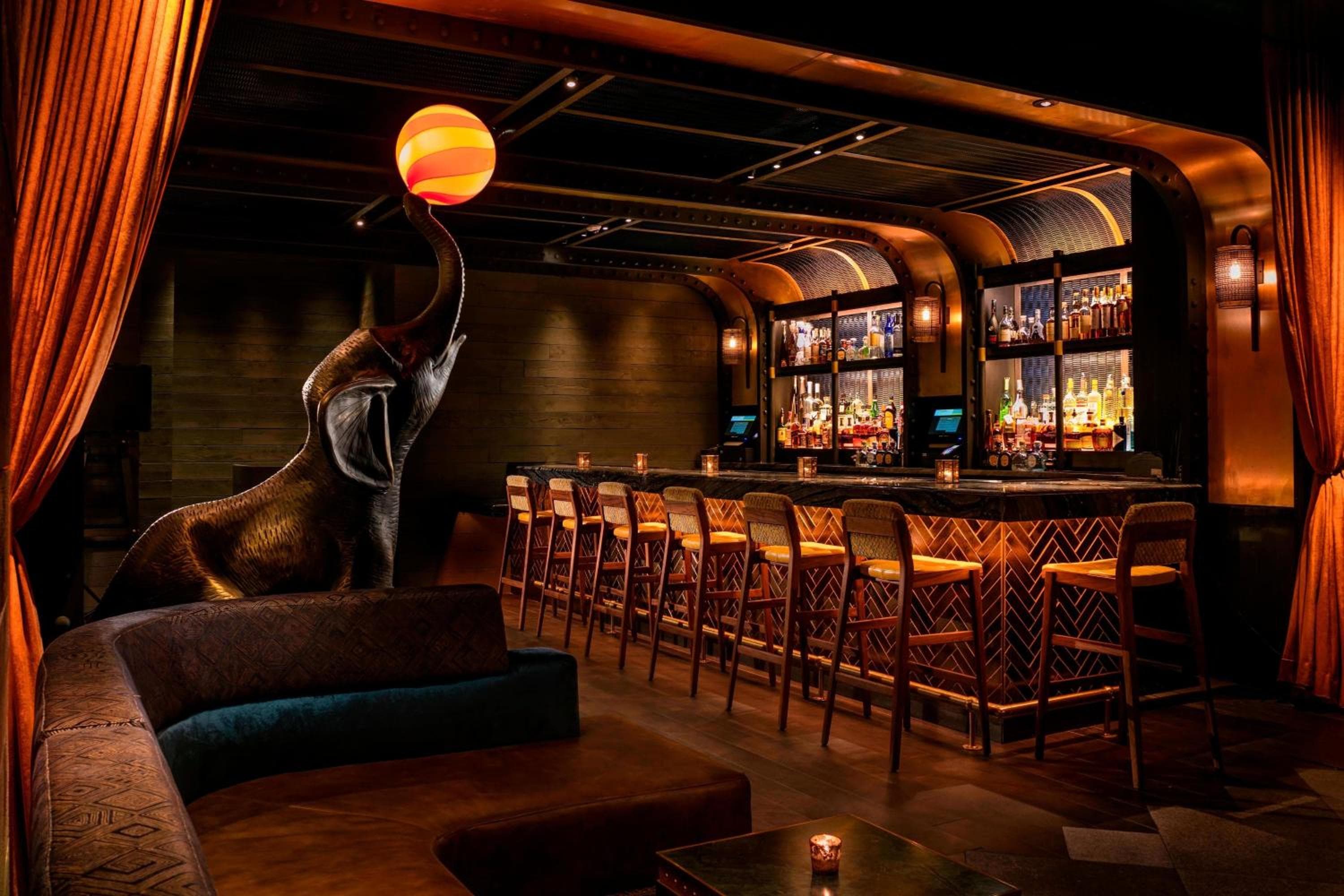 Moxy NYC Times Square — 6