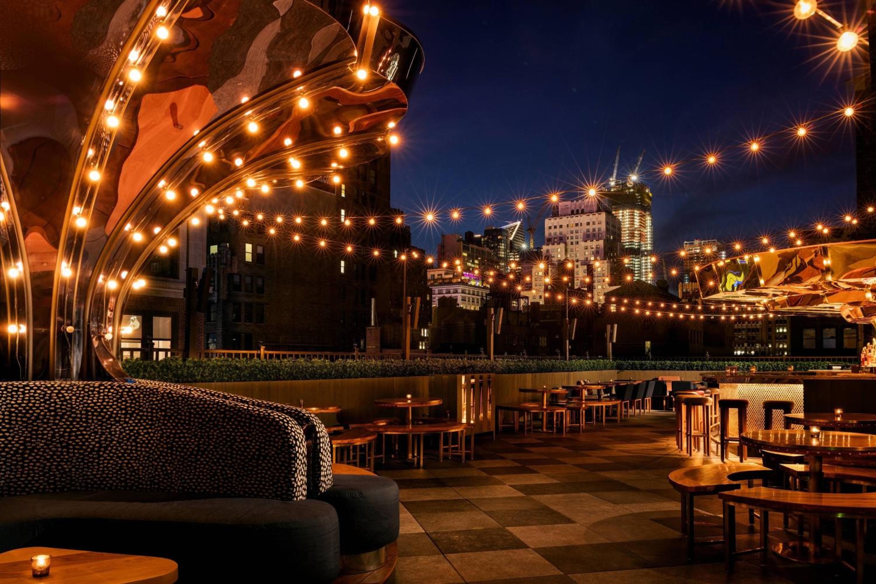 Moxy NYC Times Square — 15