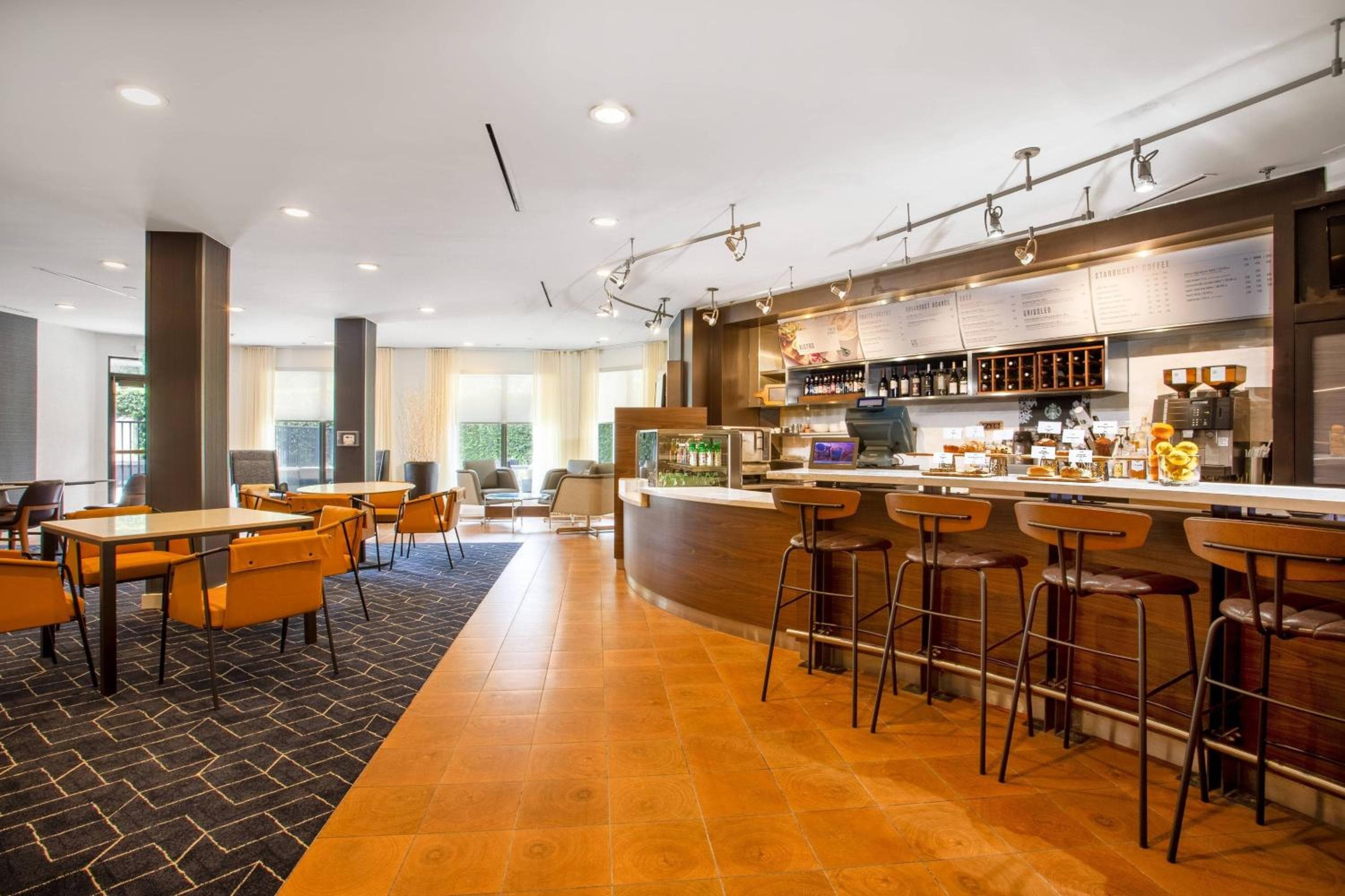 Courtyard by Marriott Orlando Altamonte Springs Maitland — 25