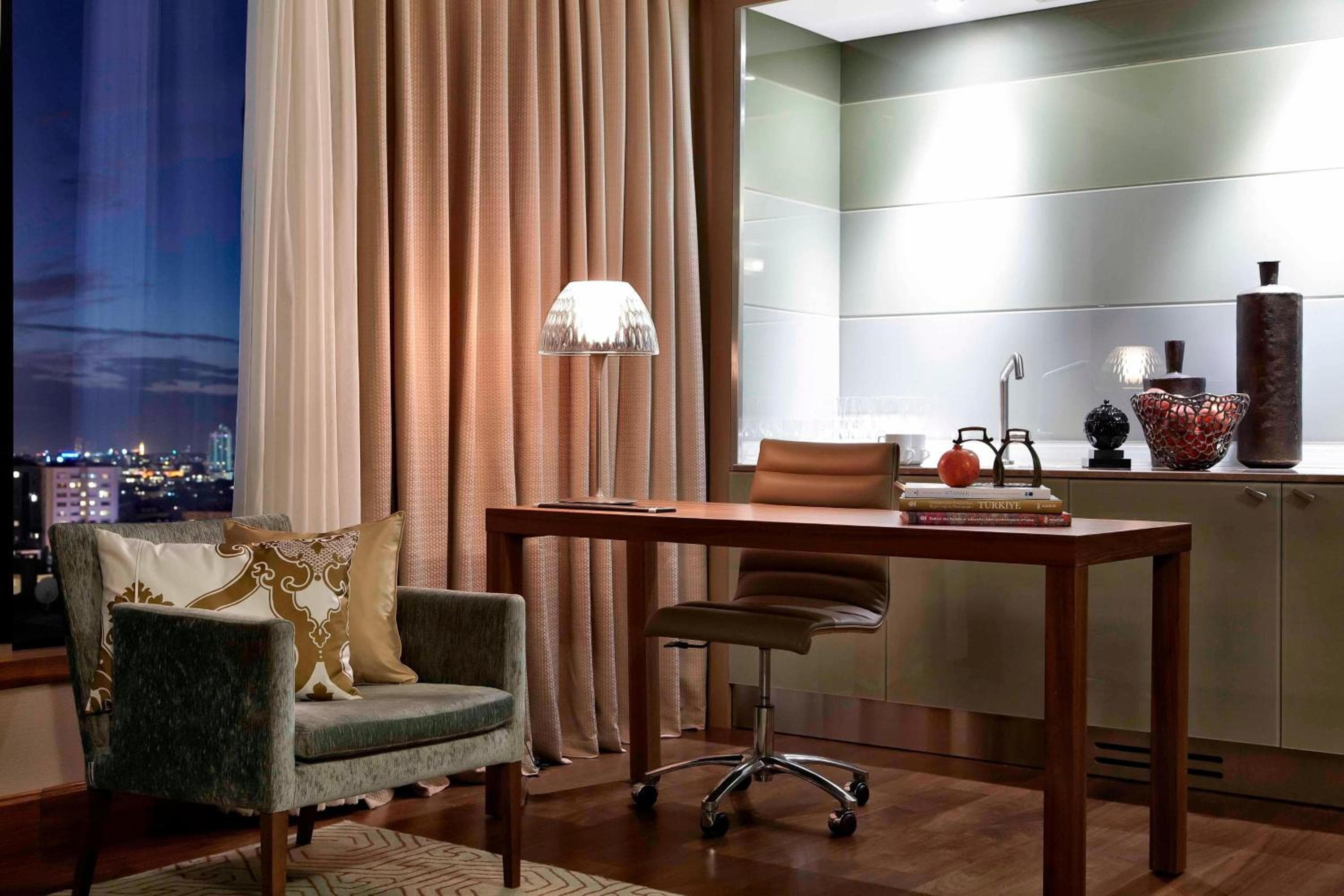 Renaissance Istanbul Polat Bosphorus Hotel — 29