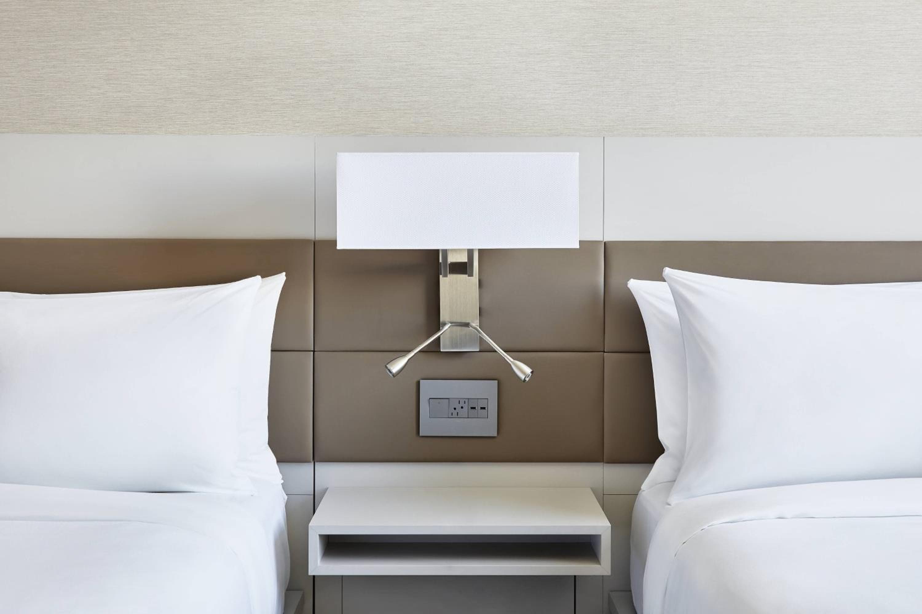 AC Hotel by Marriott Los Angeles South Bay — 7