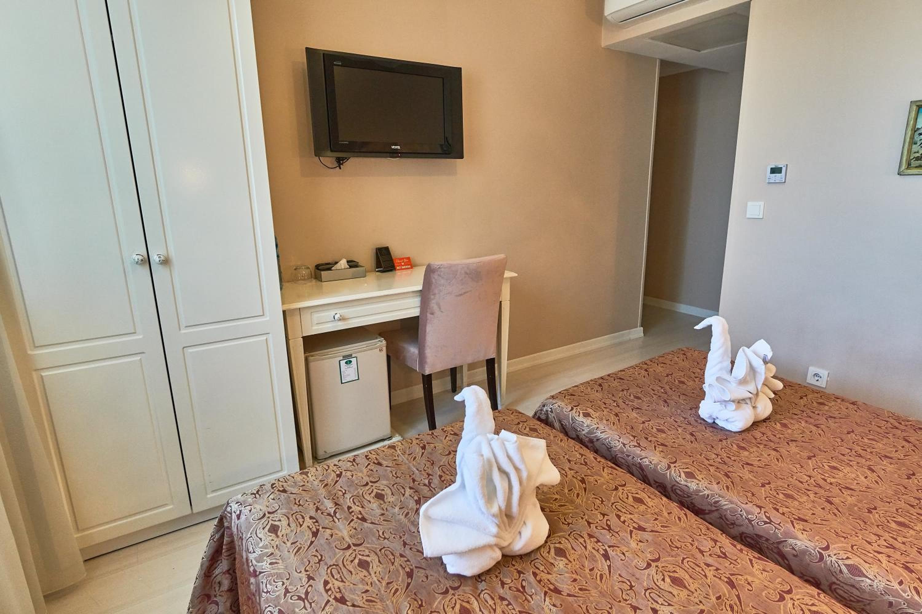 Celal Sultan Hotel Special Class — 16