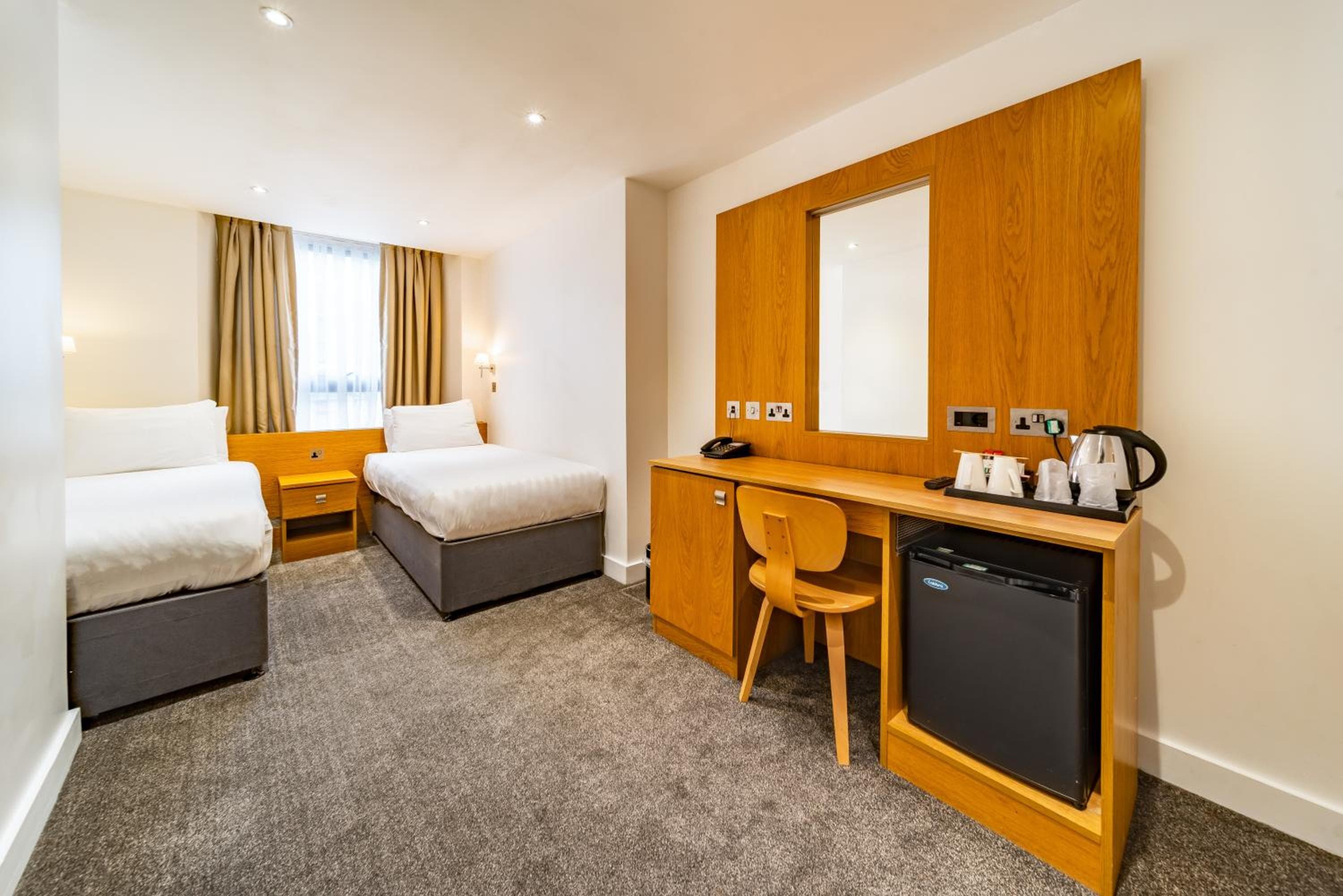 Central Park Hotel — 18