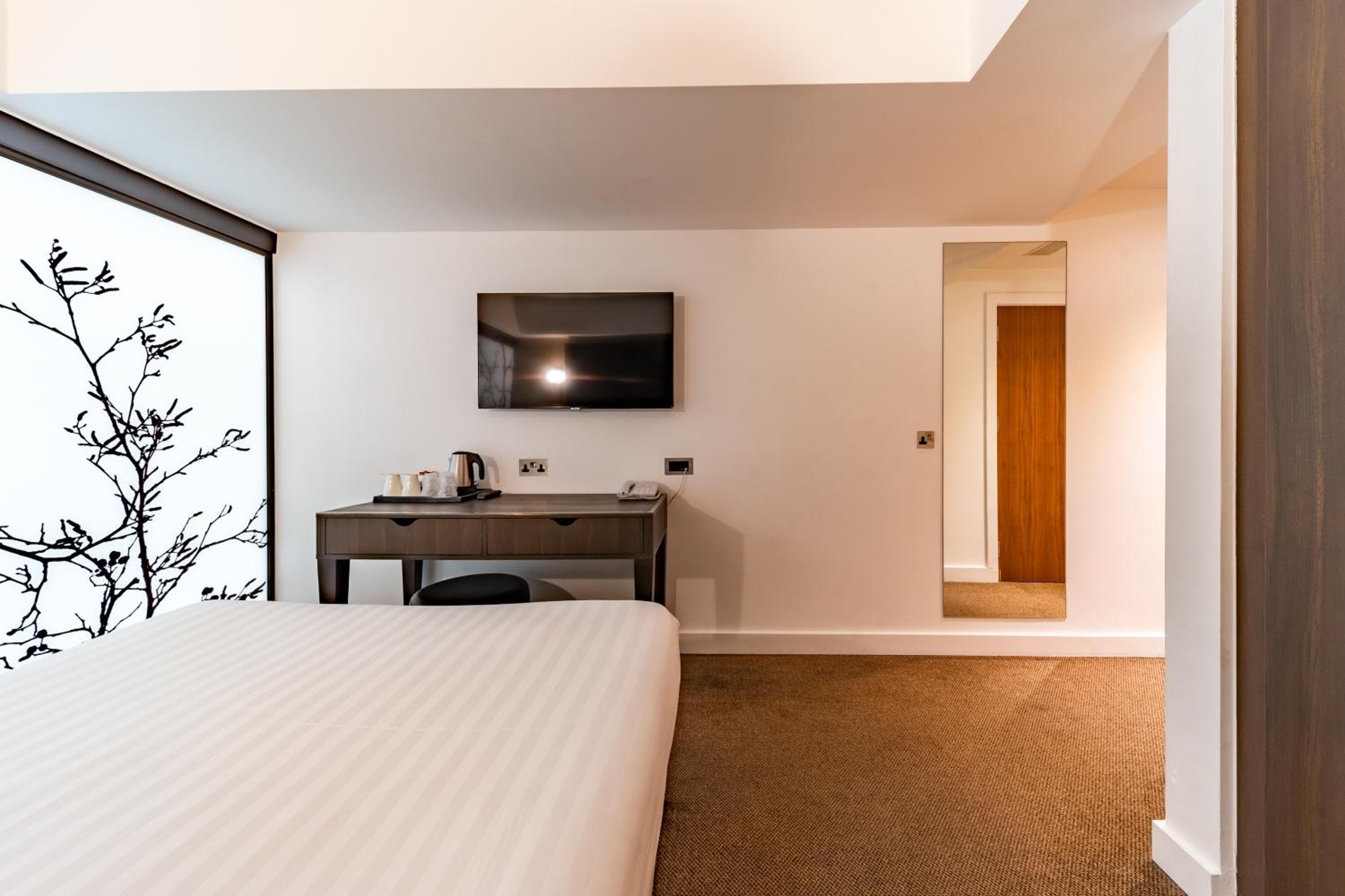 Central Park Hotel — 27
