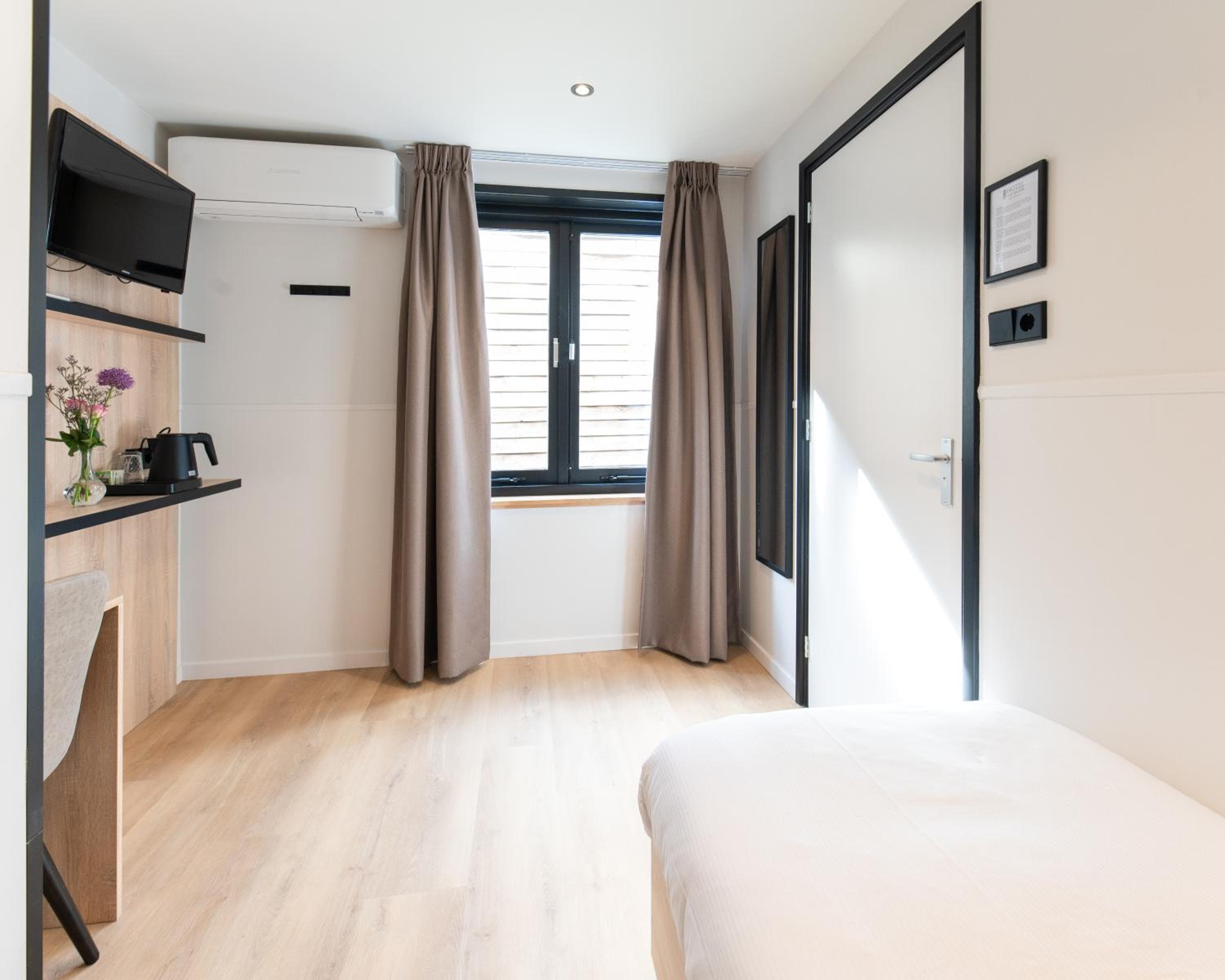 Hotel van Gelder — 12
