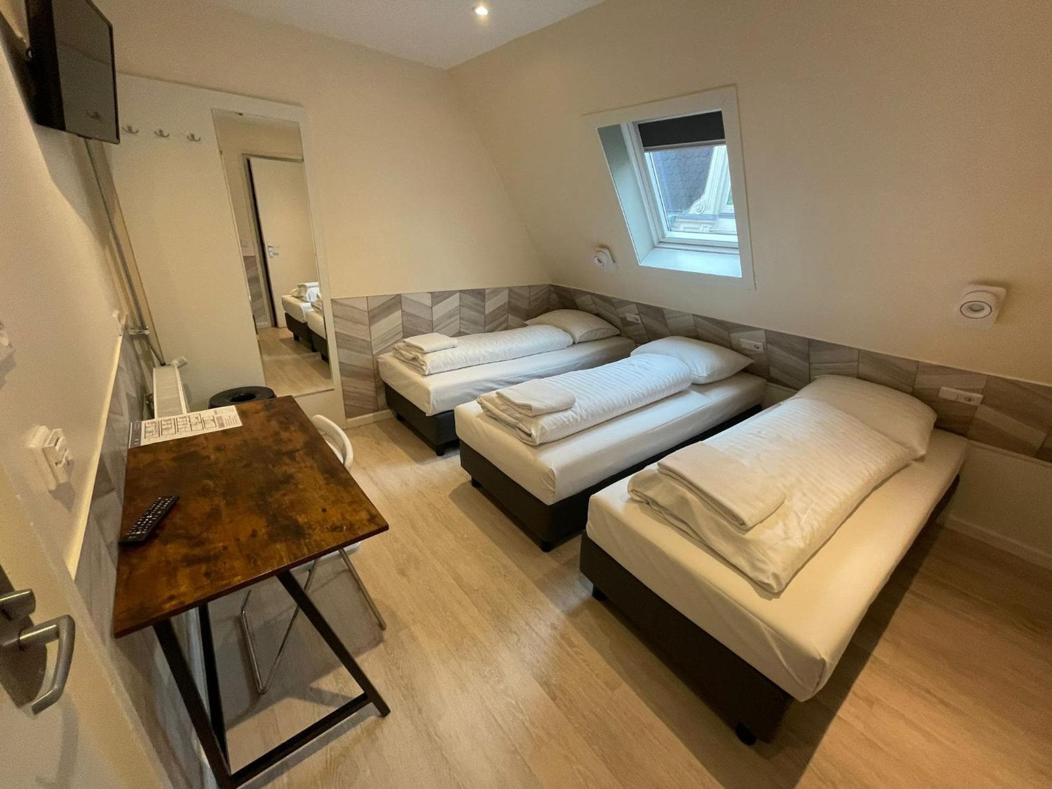 Hotel Damrak Inn — 14