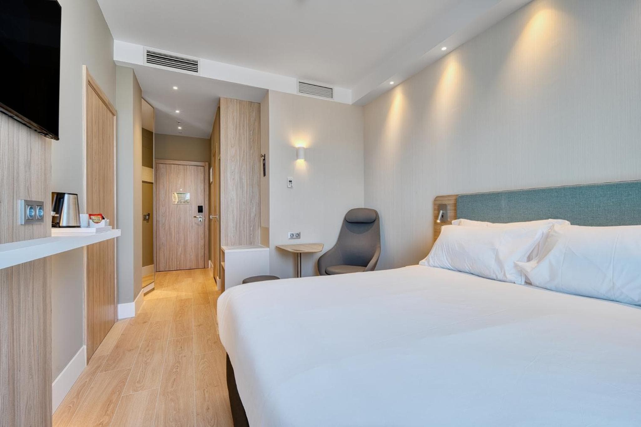 Holiday Inn Express - Madrid - Airport by IHG — 7