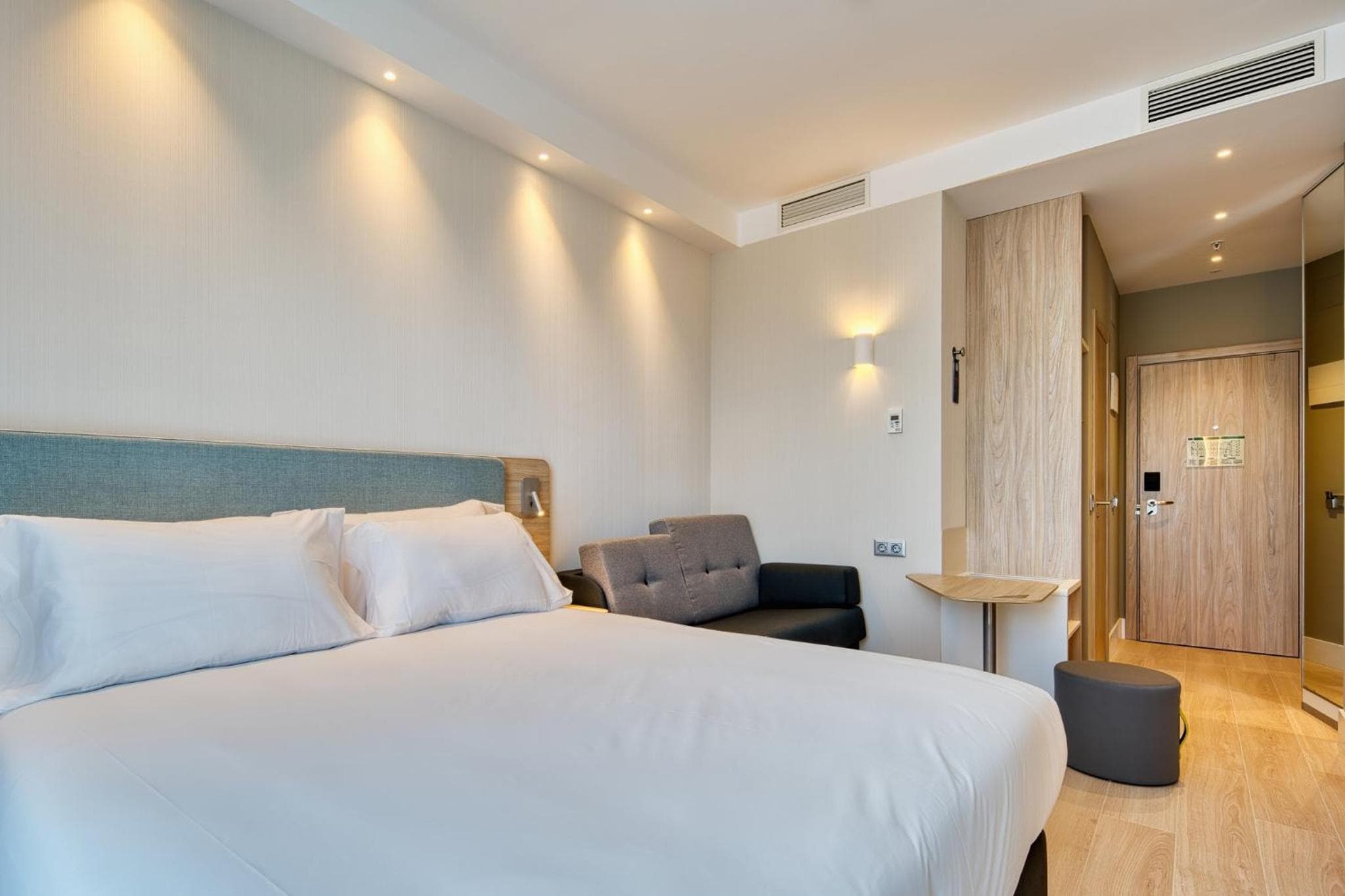 Holiday Inn Express - Madrid - Airport by IHG — 8