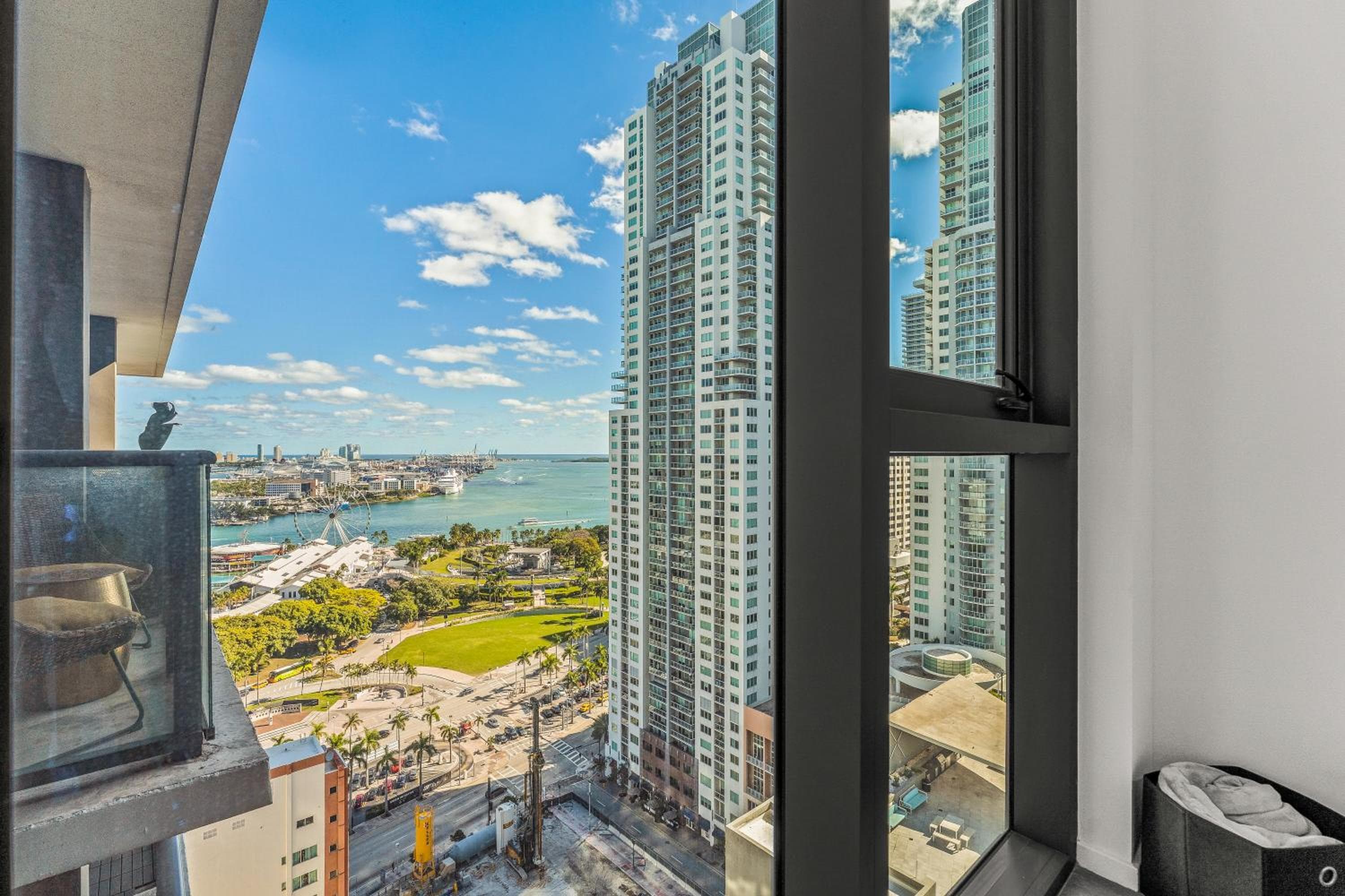 TR Miami 2 Bedroom Condo und Studio mit Balkon — 8
