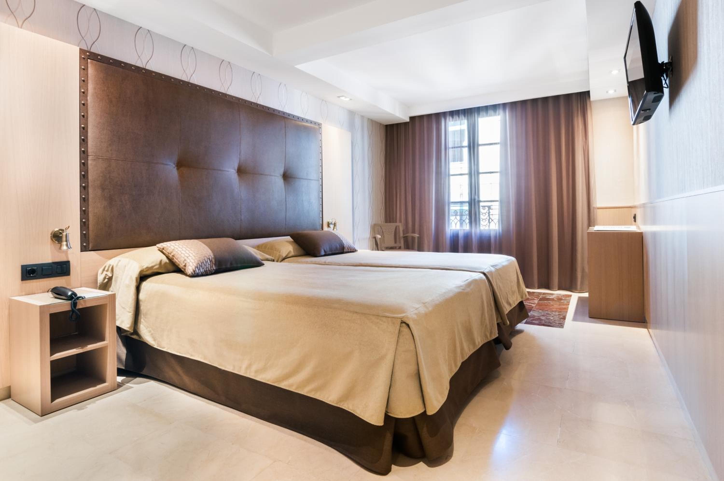Gran Hotel Barcino 4 Sup — 13