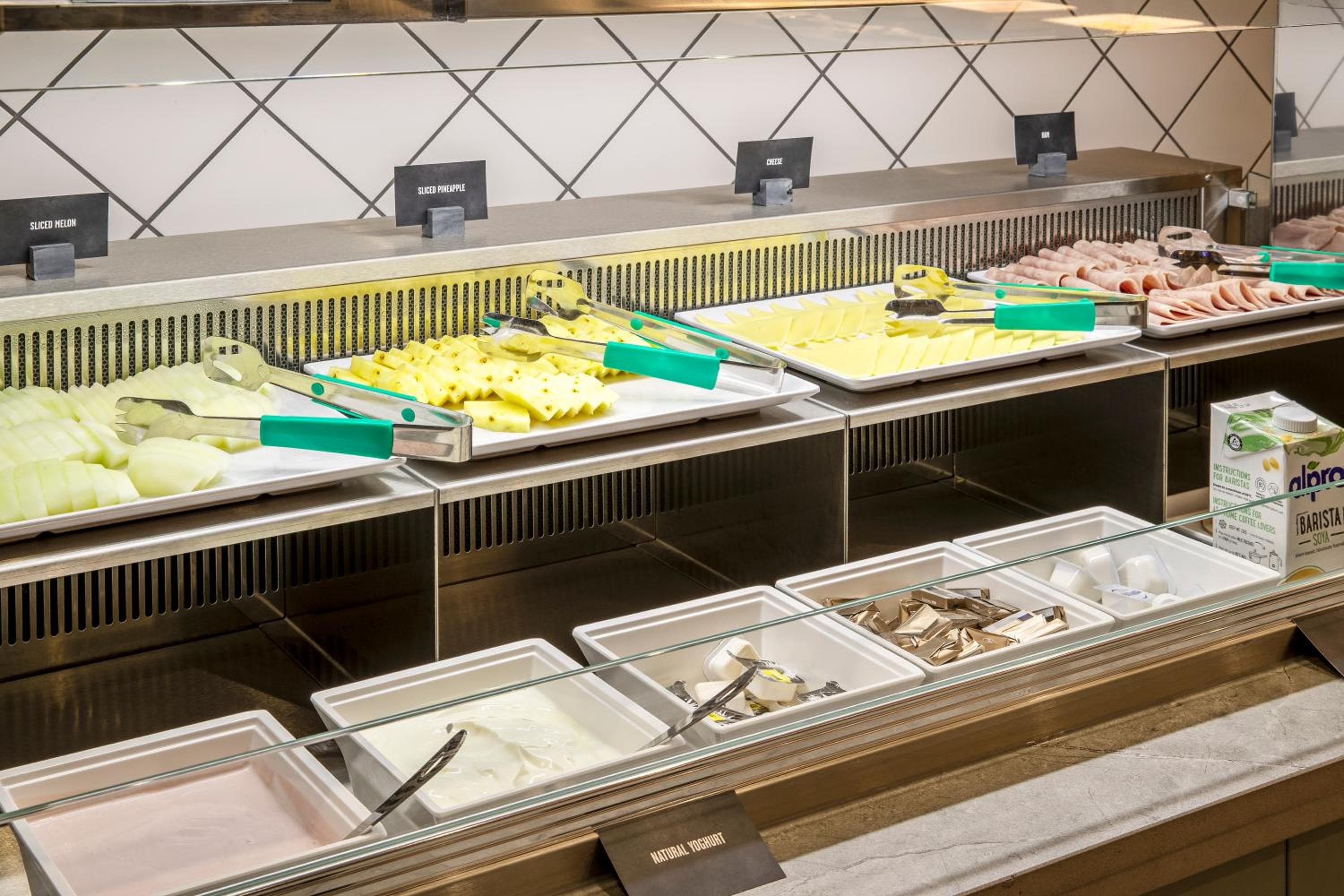 Hampton By Hilton London City hotel, 12-20 Osborn Street, London, United Kingdom — photo 83