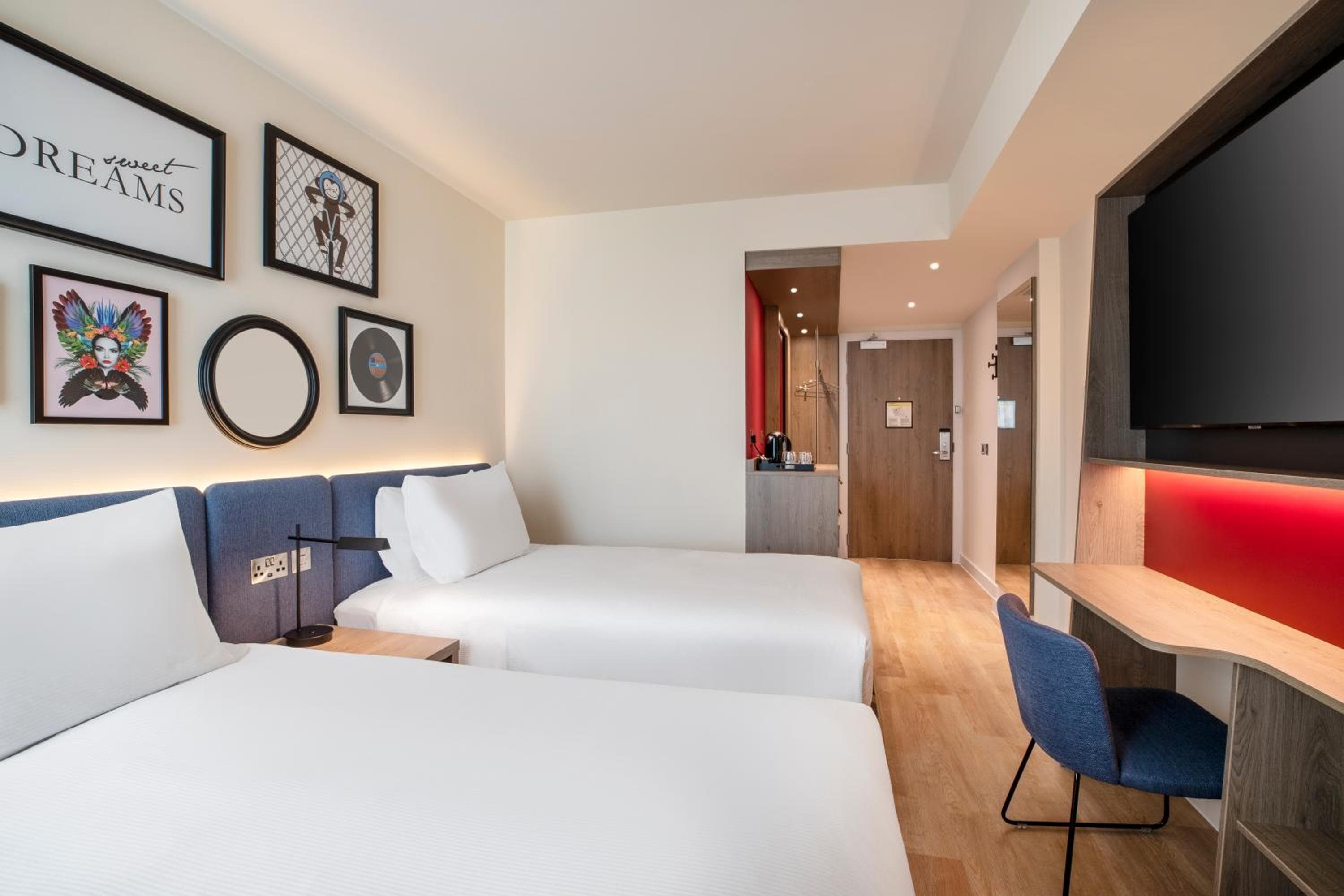 Hampton By Hilton London City hotel, 12-20 Osborn Street, London, United Kingdom — photo 9