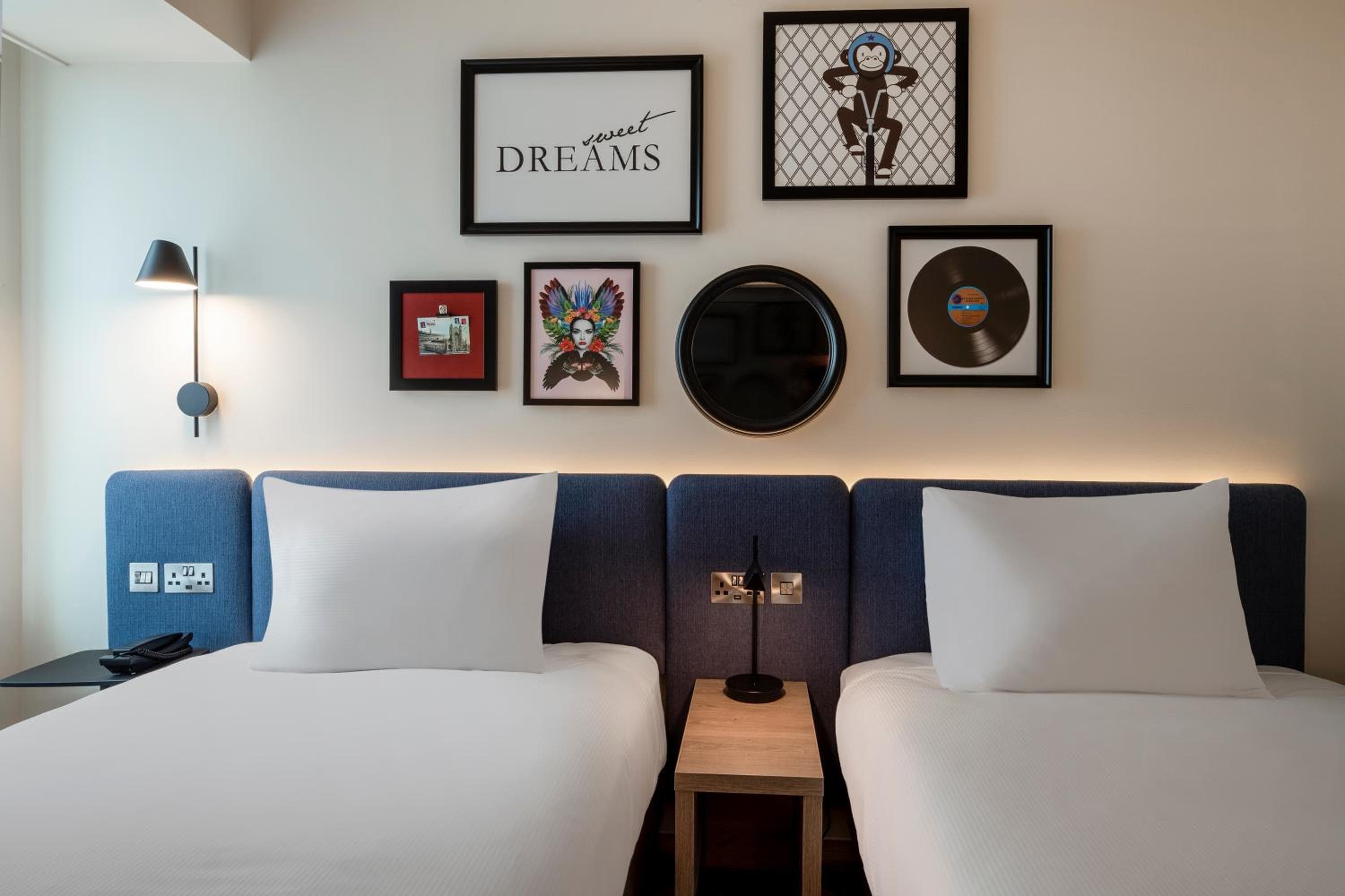 Hampton By Hilton London City hotel, 12-20 Osborn Street, London, United Kingdom — photo 16