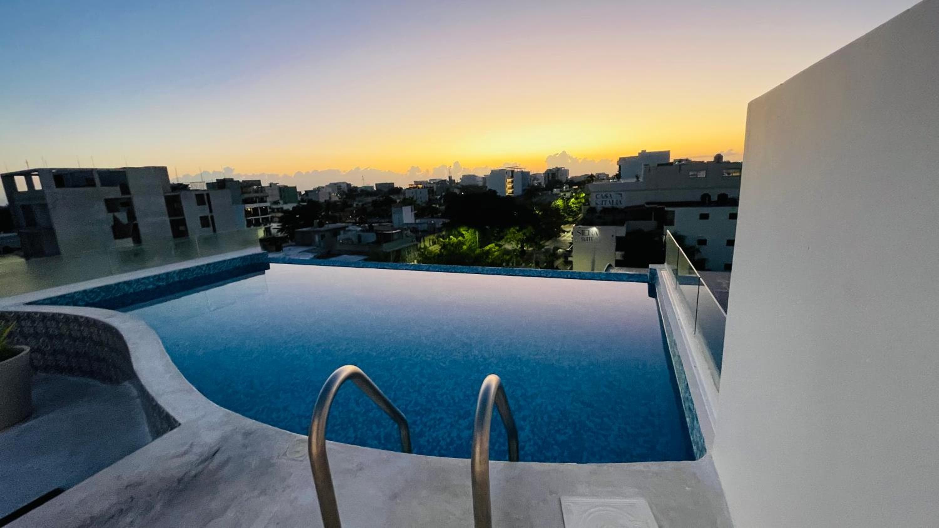 WINDAY HOTEL - Cerca 5a Avenida — 25