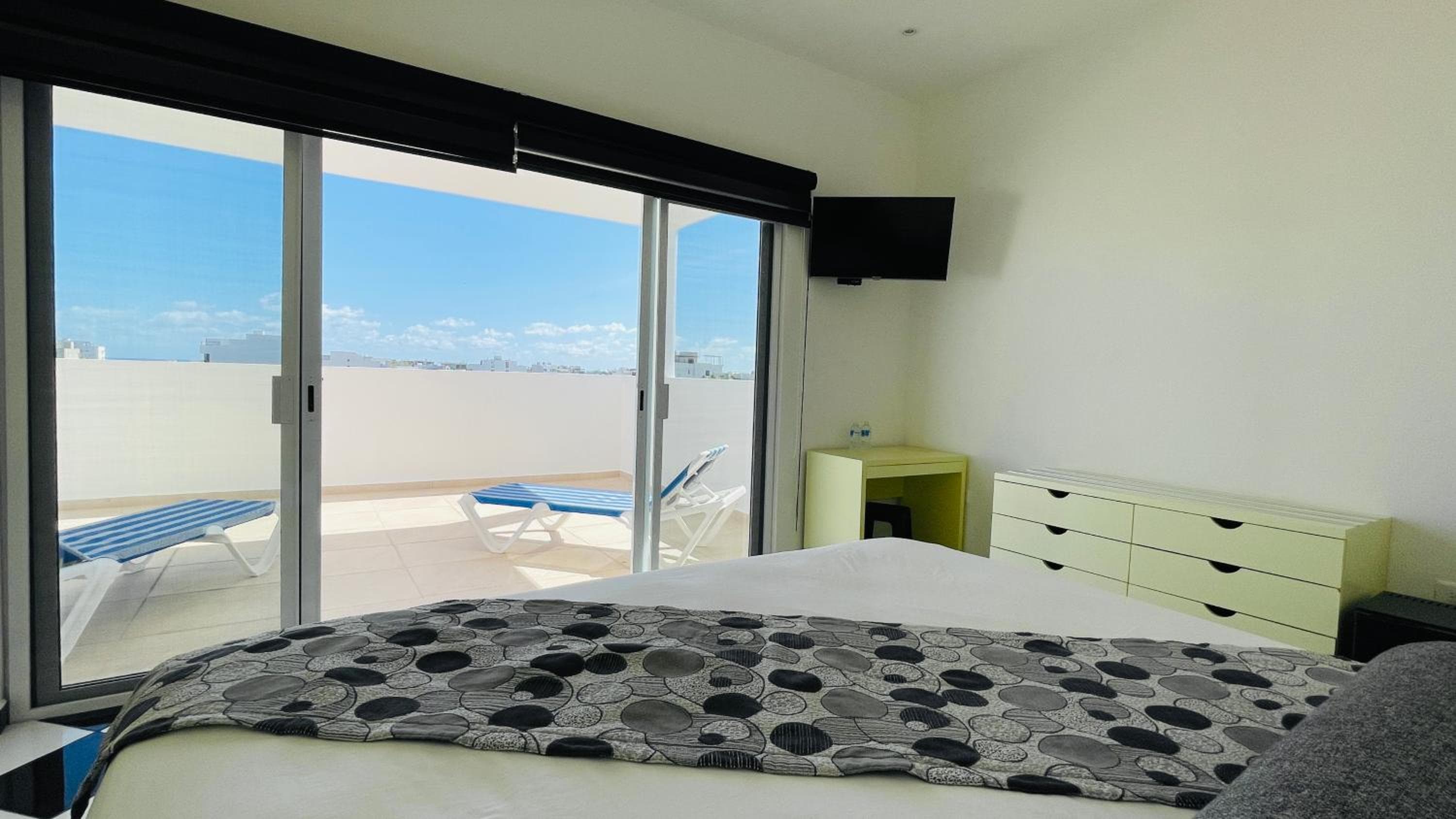 WINDAY HOTEL - Cerca 5a Avenida — 27