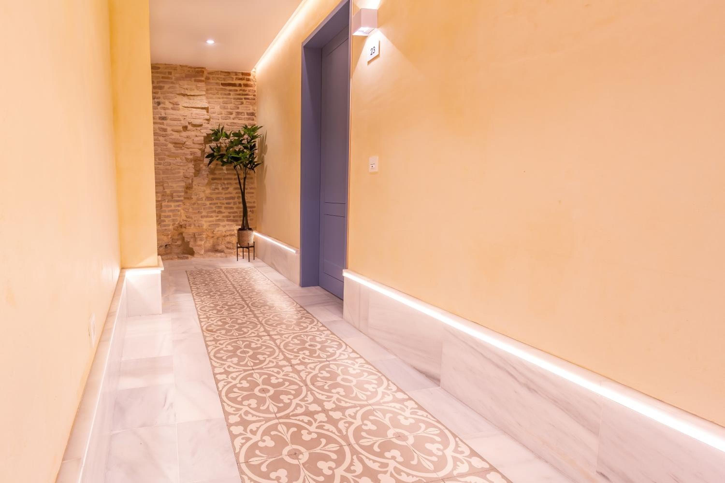 Feelathome San Lorenzo Apartments — 24