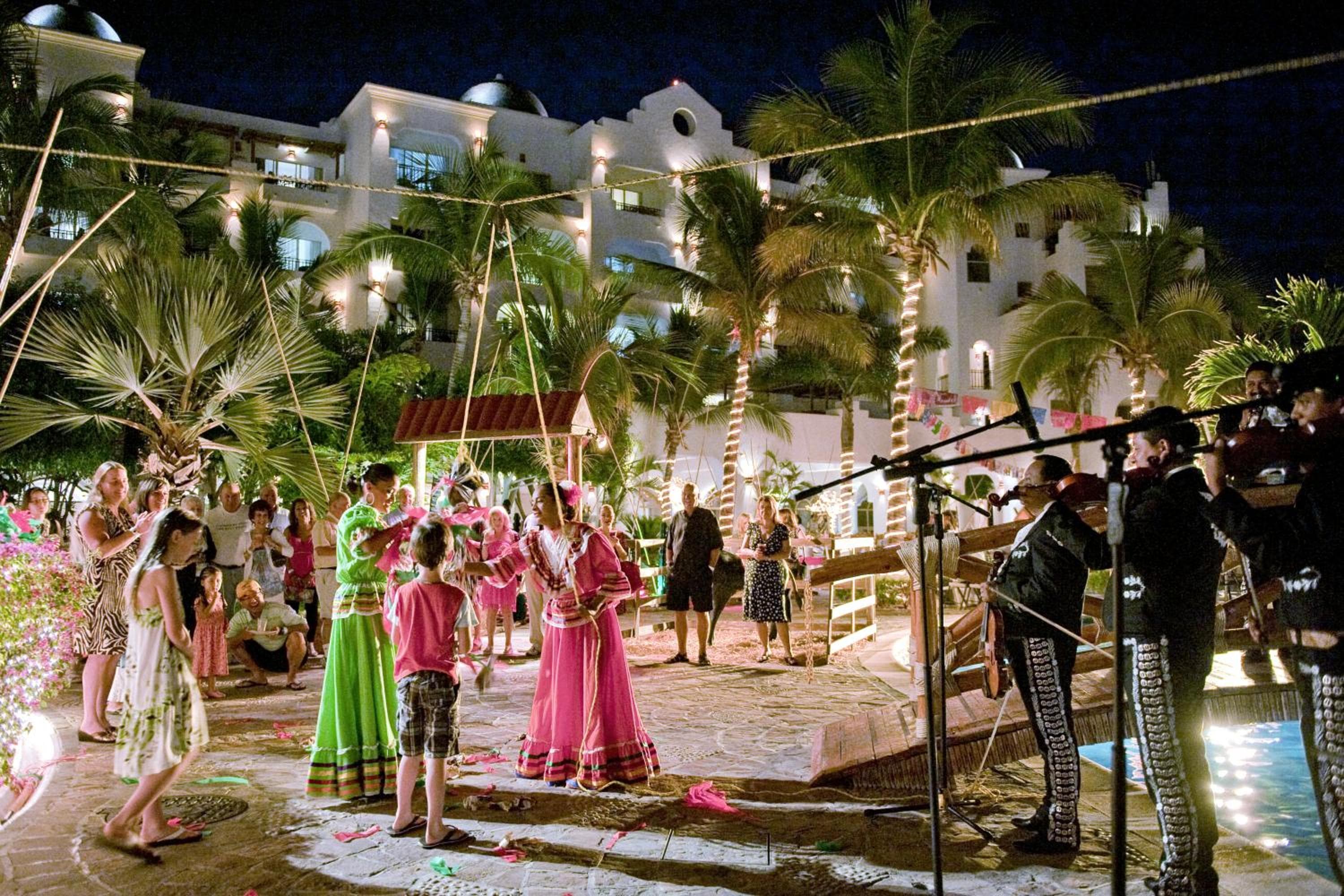 Pueblo Bonito Los Cabos Blanco Beach Resort - All Inclusive — 13