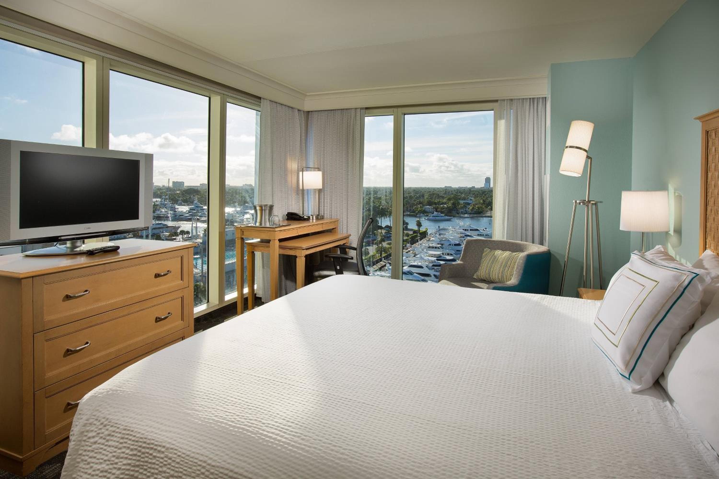 Courtyard by Marriott Oceanside Fort Lauderdale Beach — 12