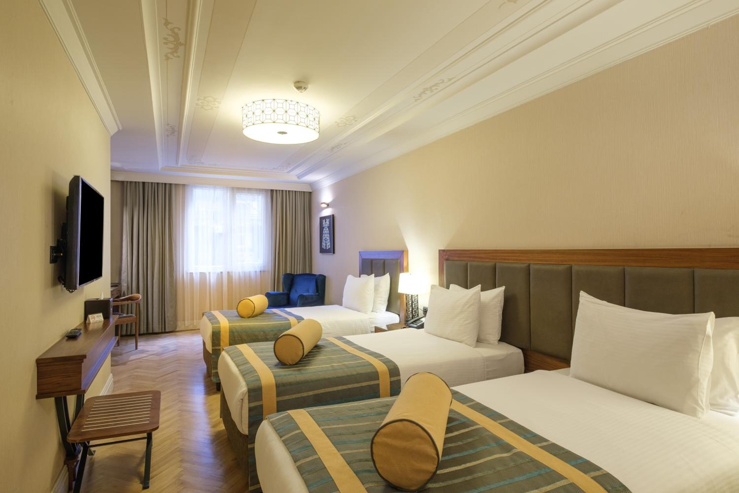 Golden Age Hotel Taksim — 8