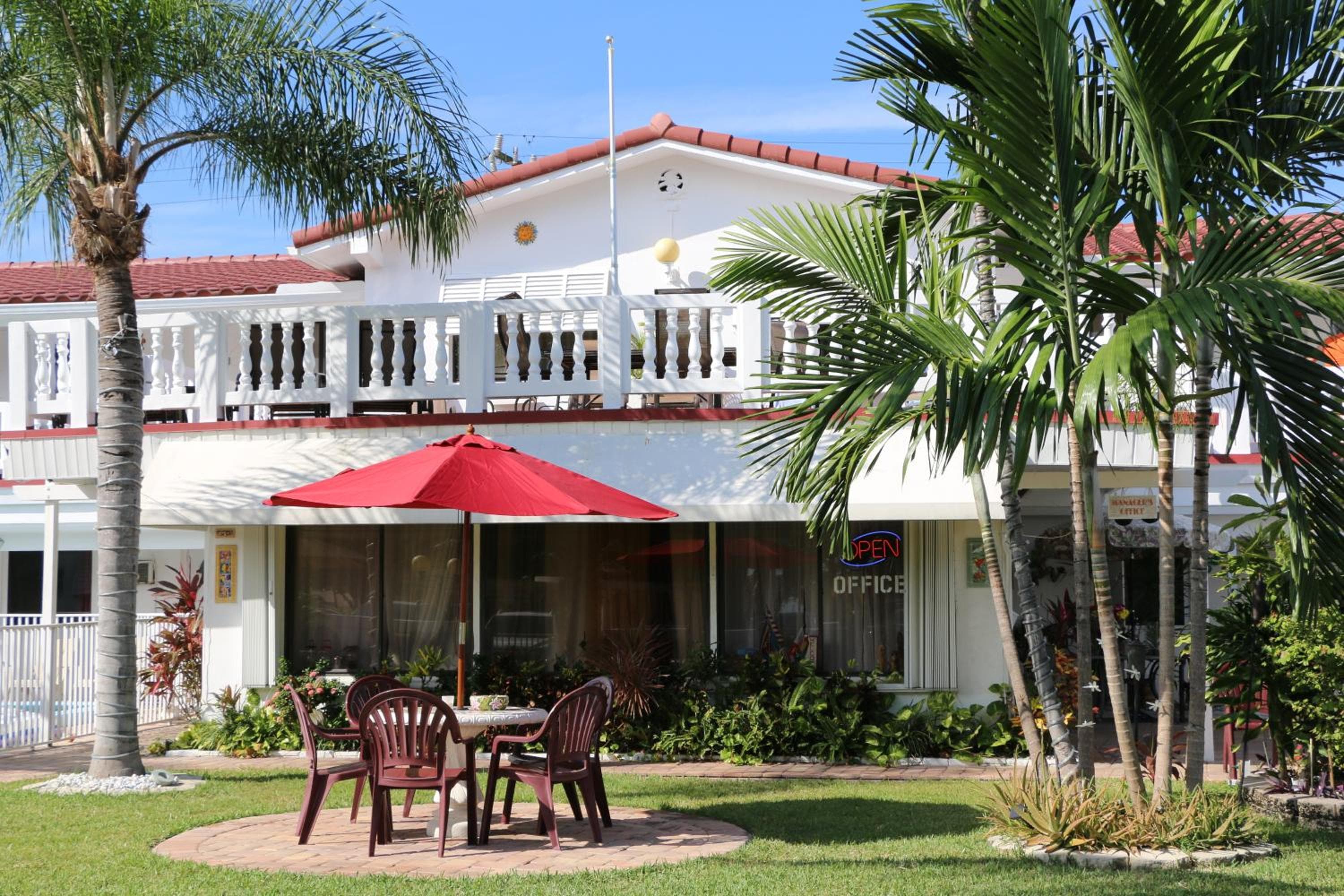 Breakaway Inn Guest House — 1