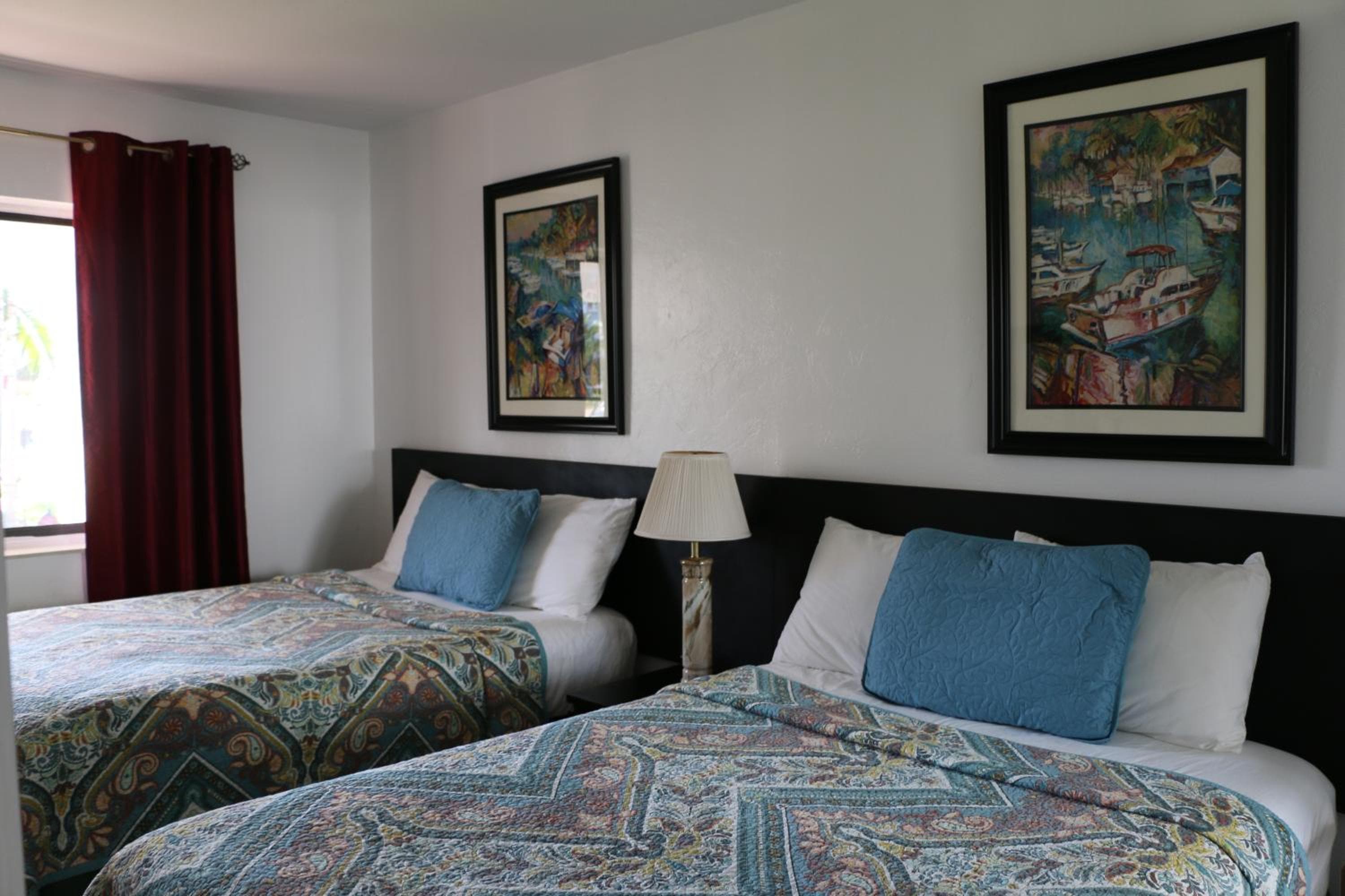 Breakaway Inn Guest House — 11
