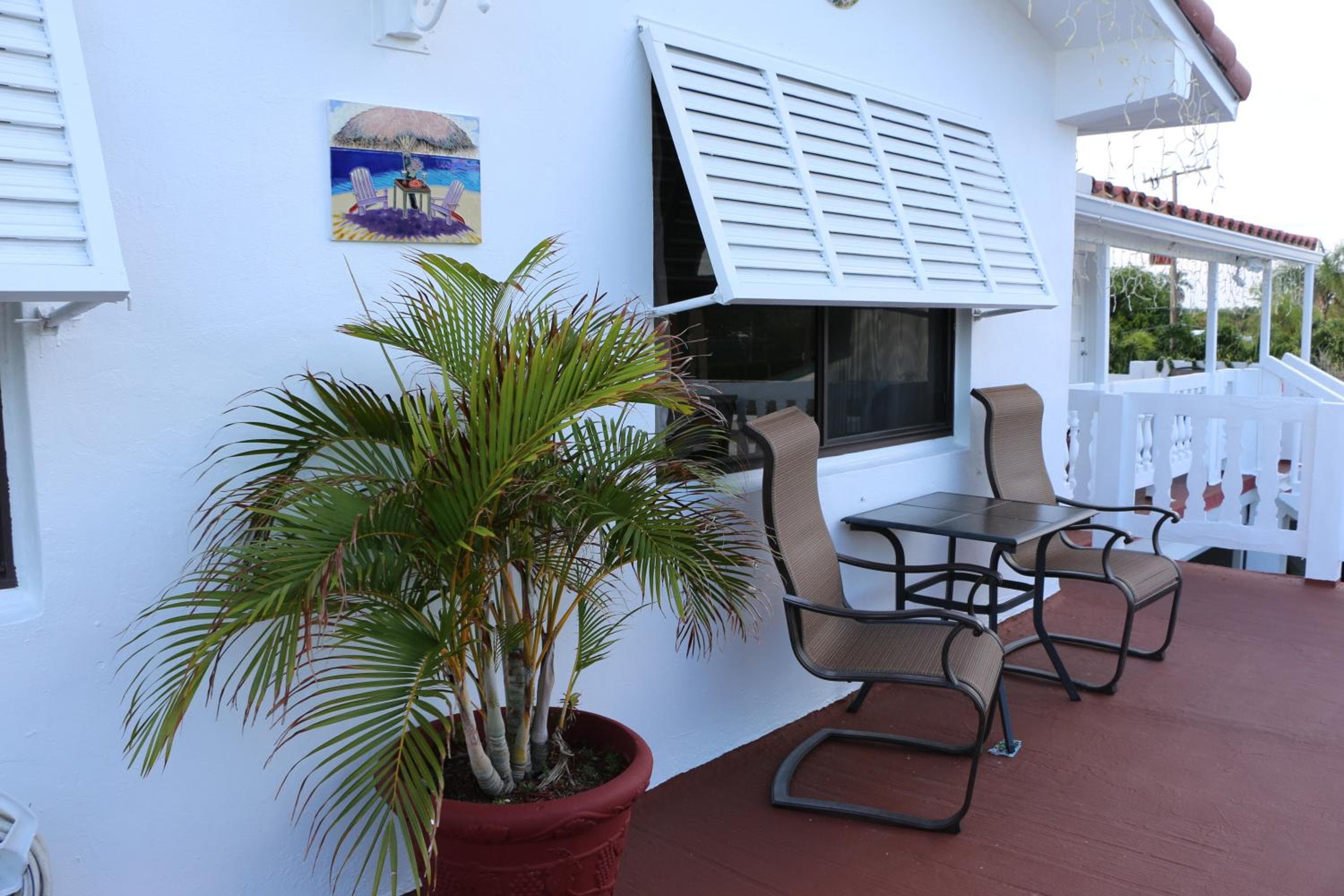 Breakaway Inn Guest House — 14