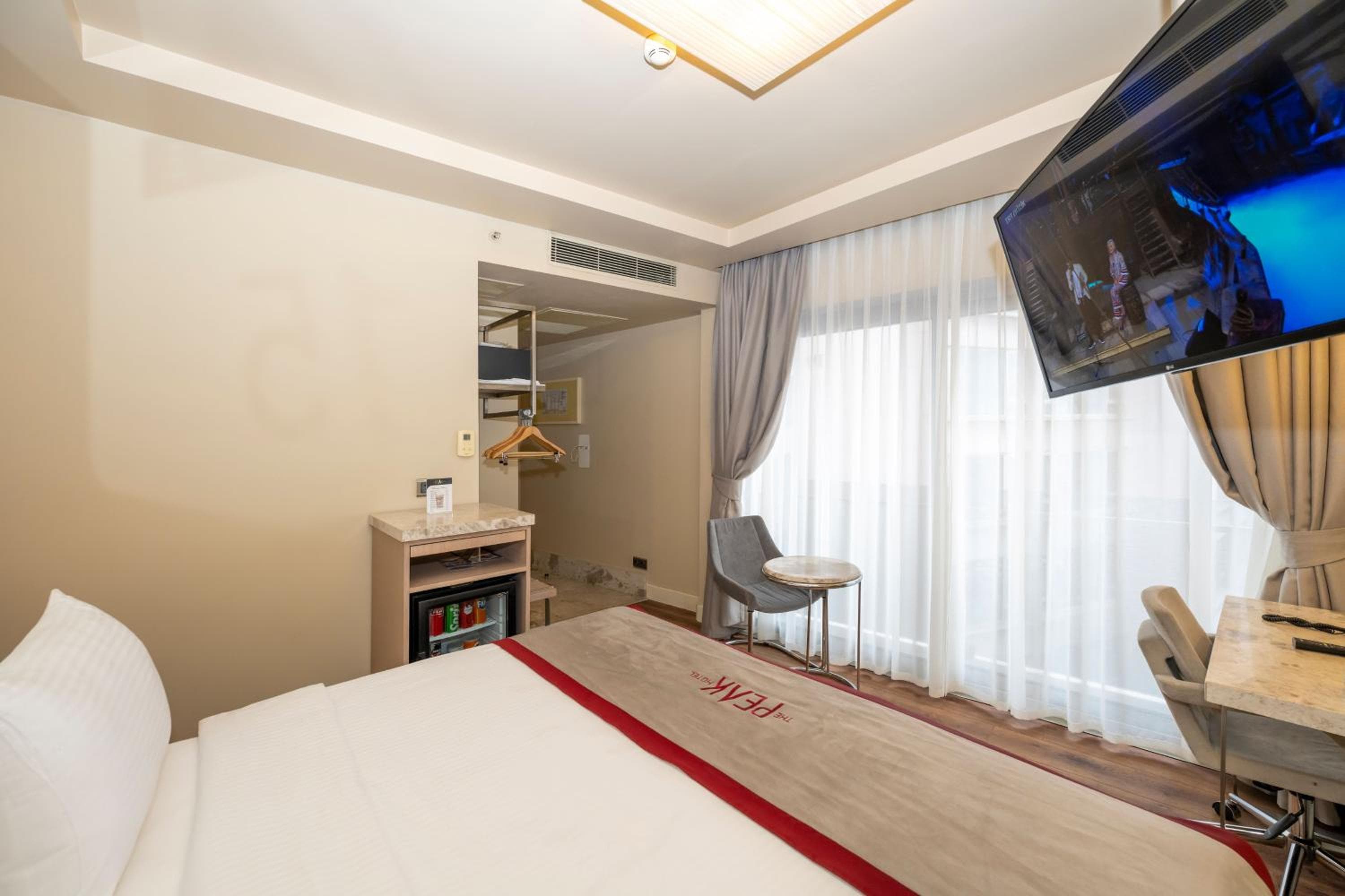 Ramada By Wyndham Istanbul Pera — 6