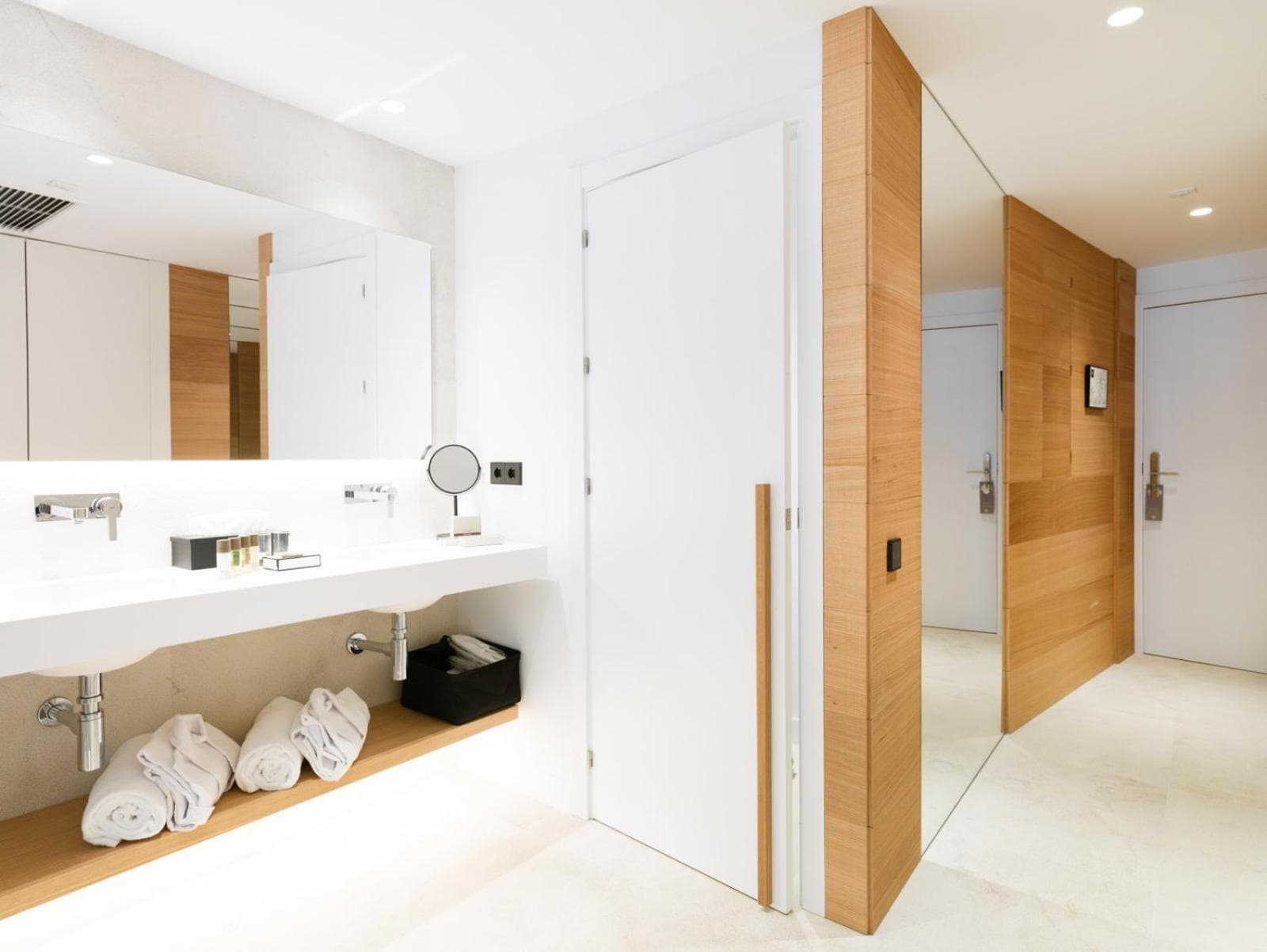 Nakar Hotel — 30