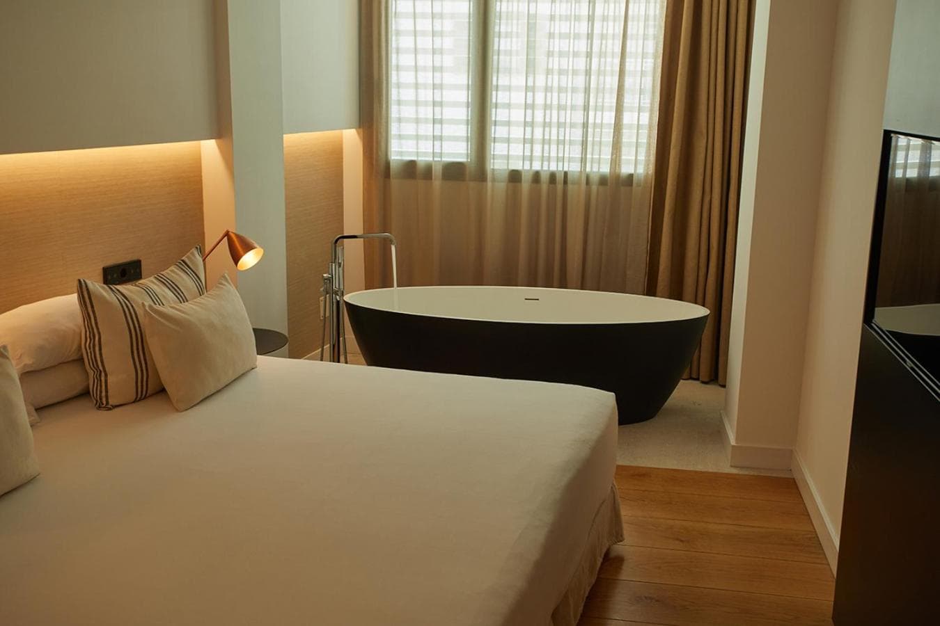 Nakar Hotel — 12